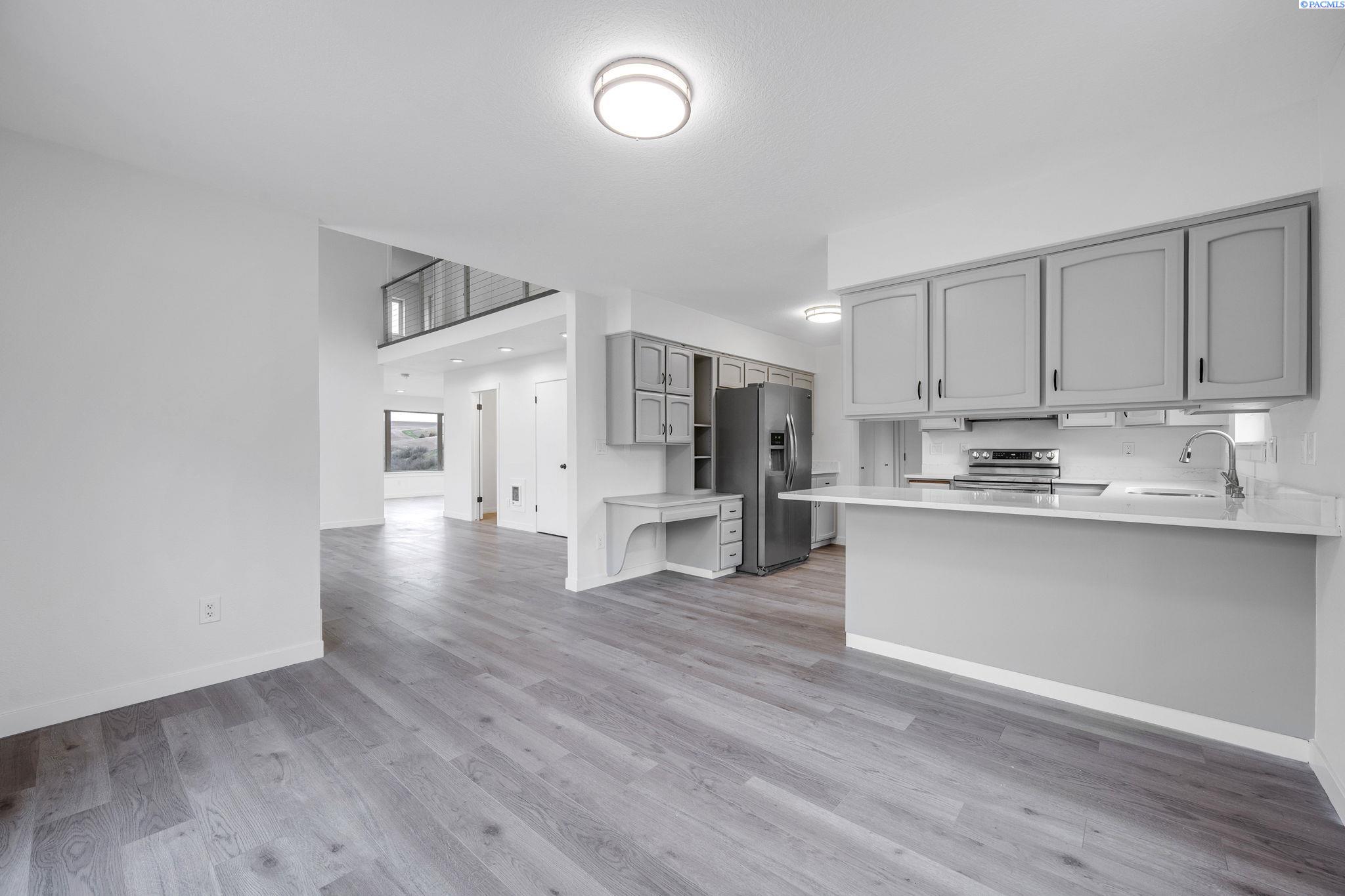 1890 SE Johnson Avenue