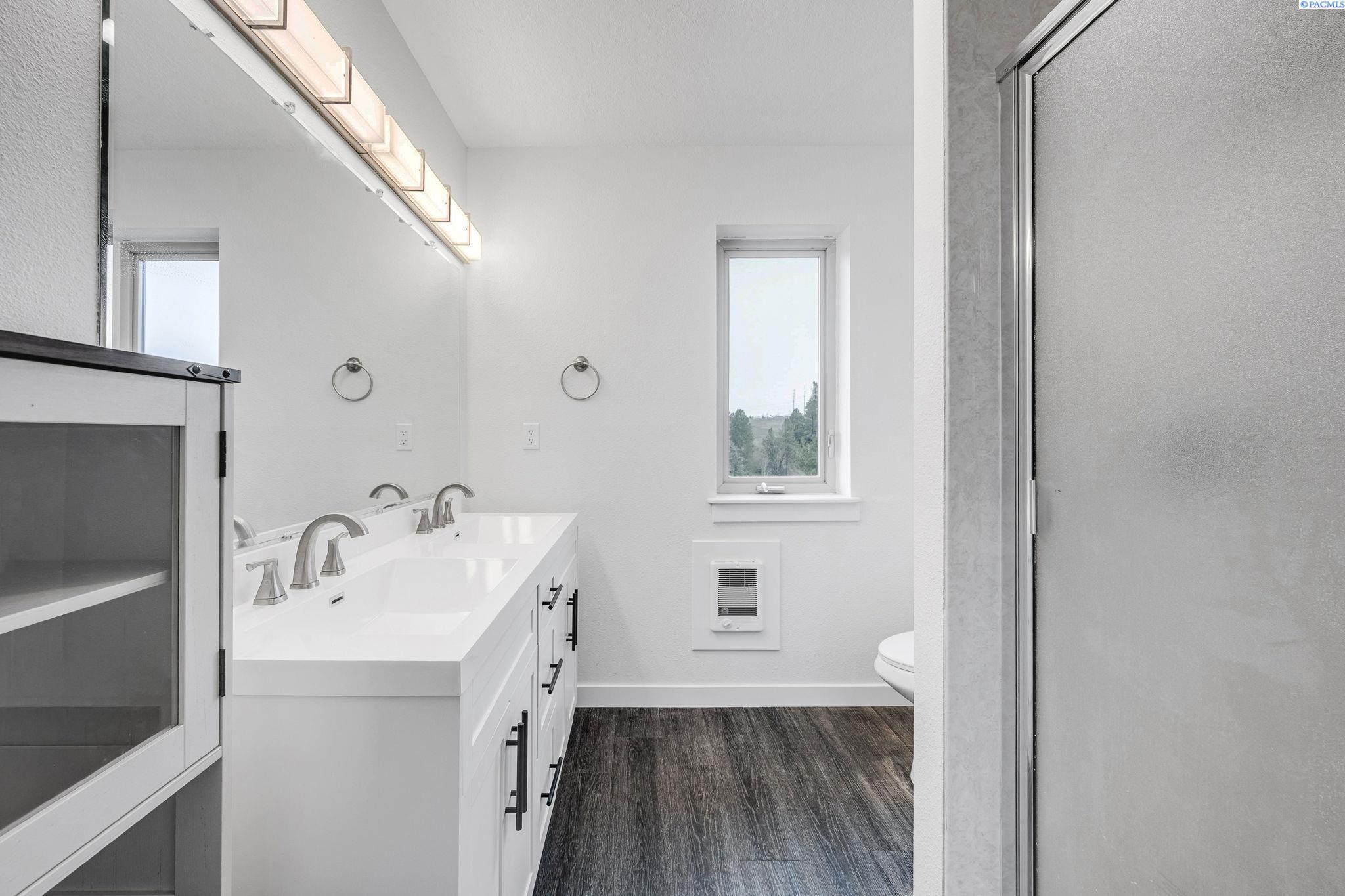 1890 SE Johnson Avenue