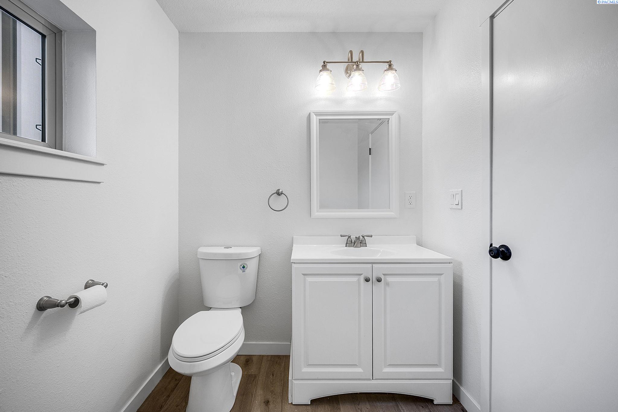 1890 SE Johnson Avenue