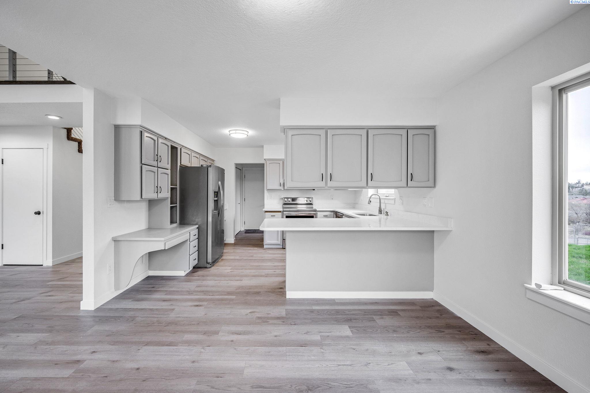 1890 SE Johnson Avenue