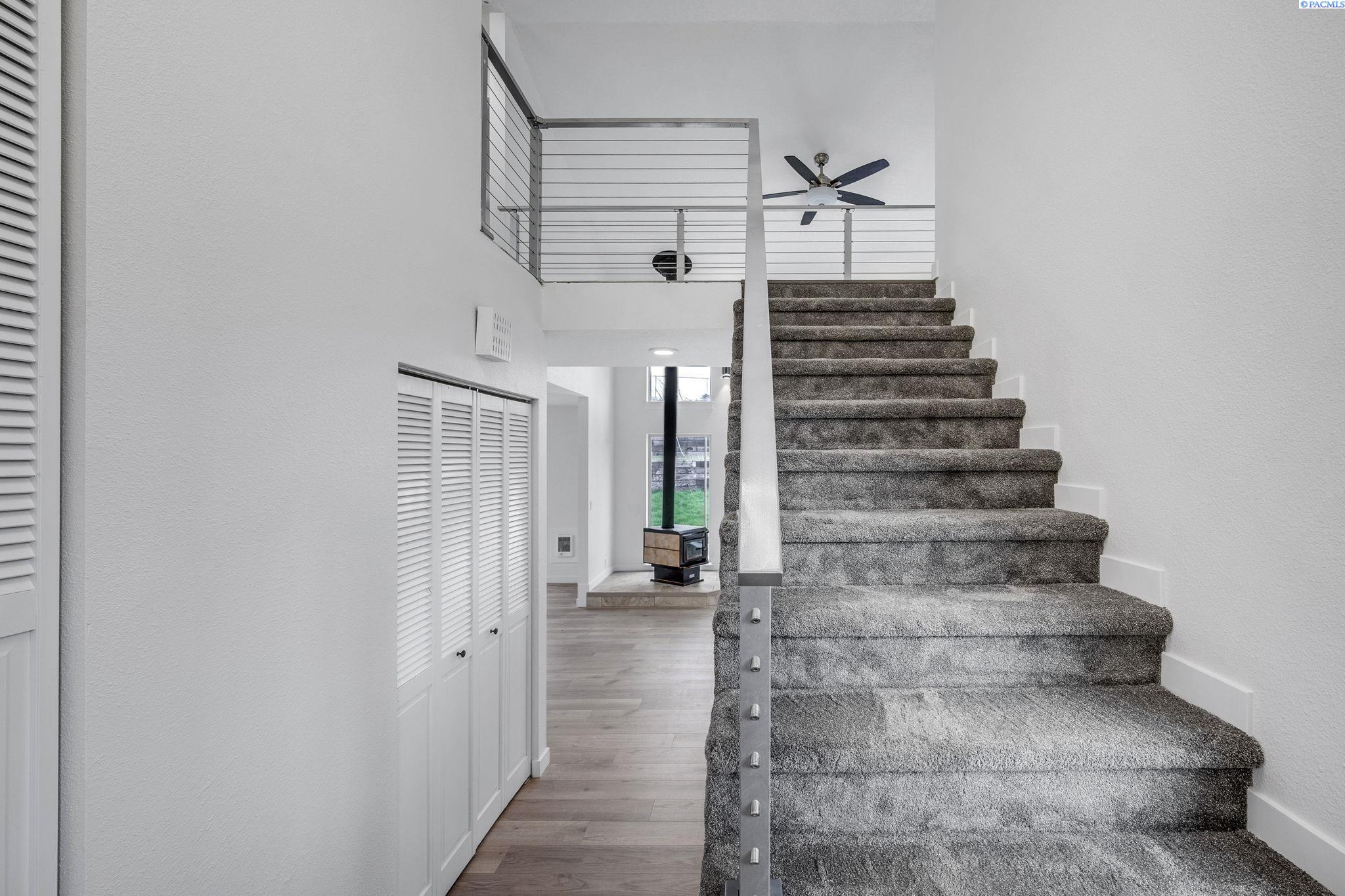 1890 SE Johnson Avenue