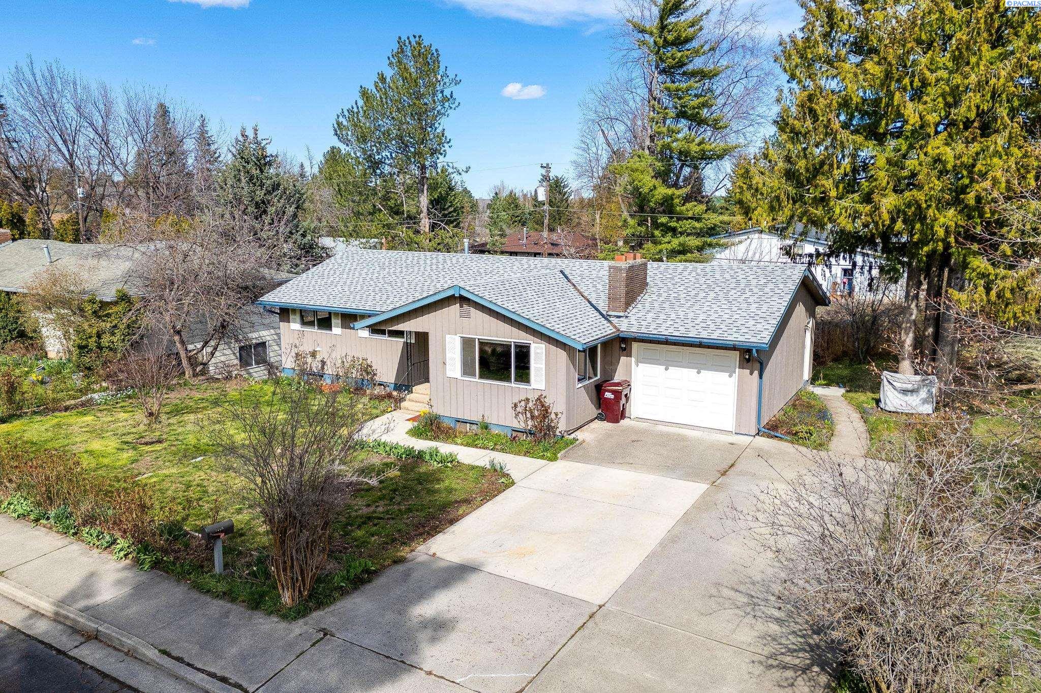 1810 NW Deane Street