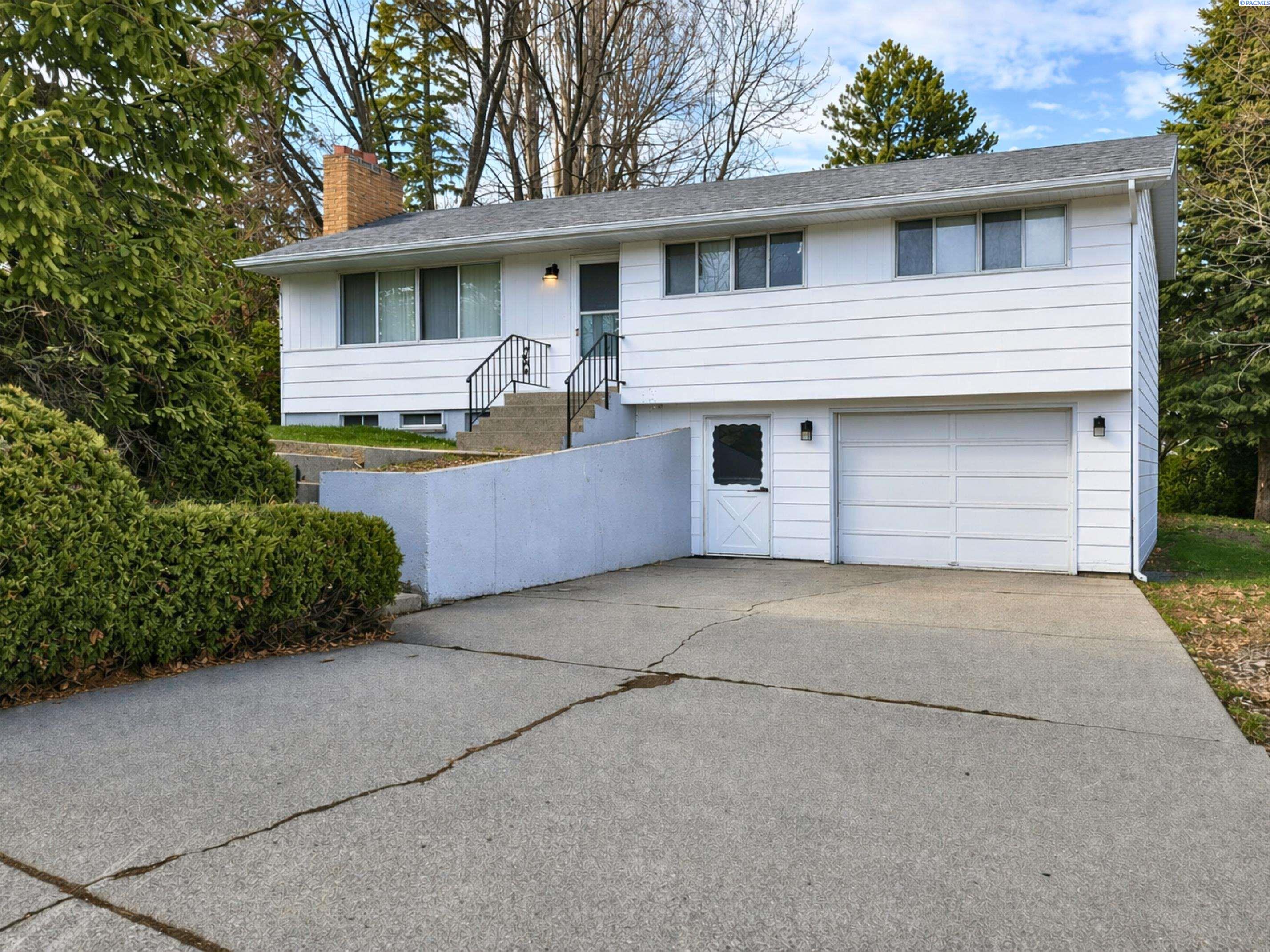 220 NW Timothy Street