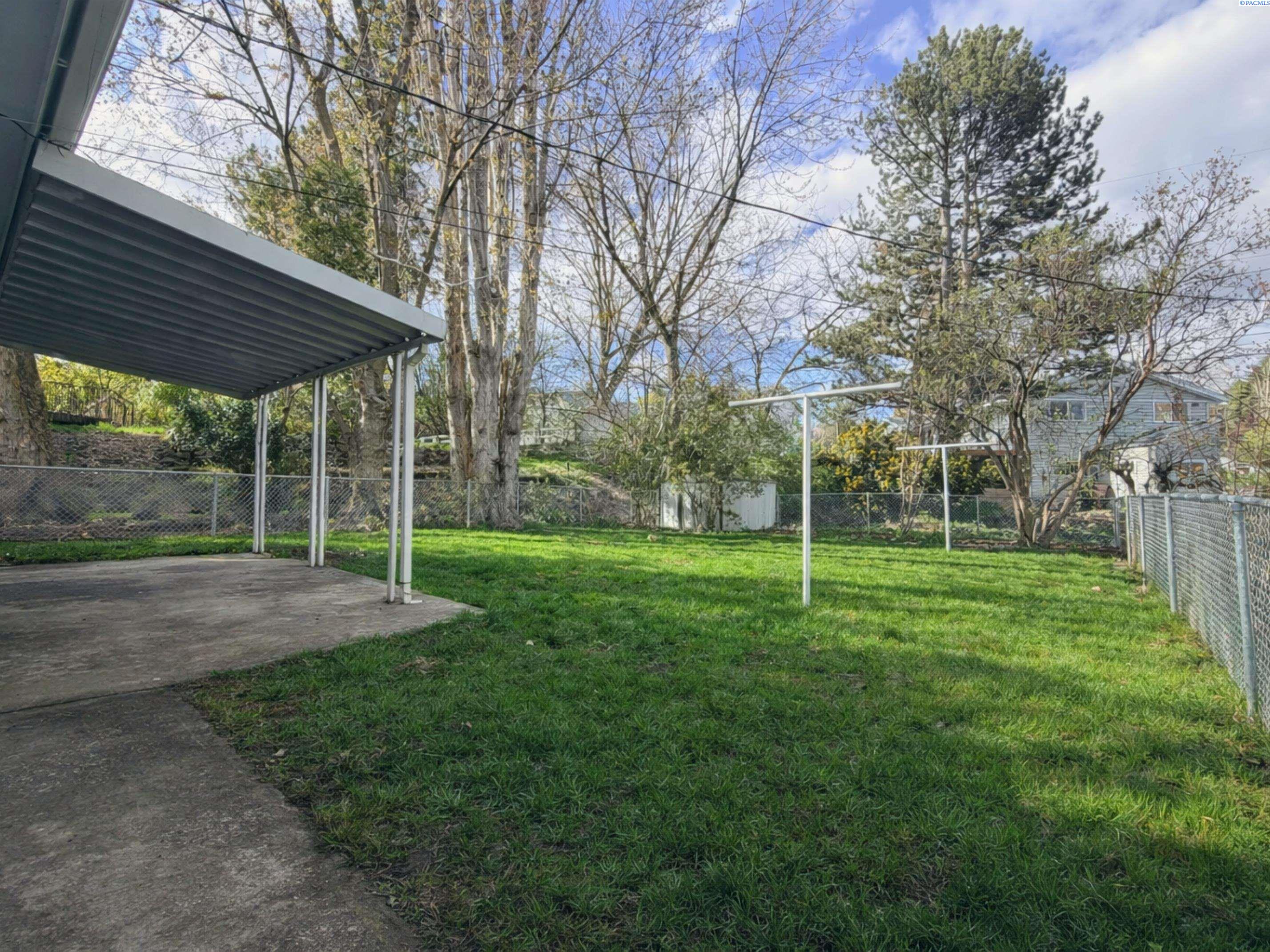 220 NW Timothy Street