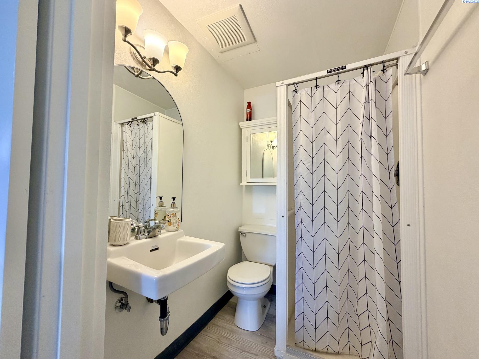 220 NW Timothy Street