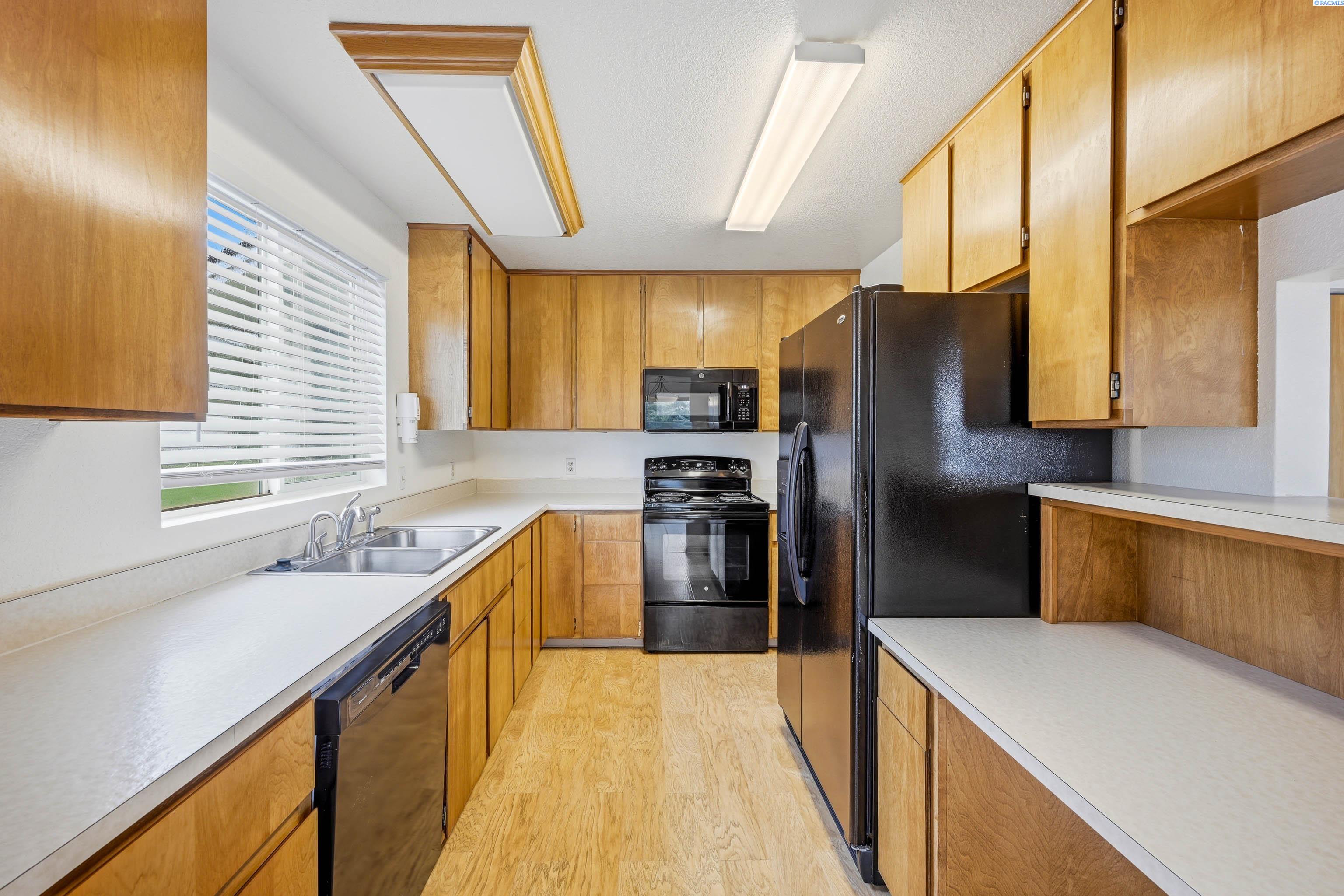 540 SW Moe St.