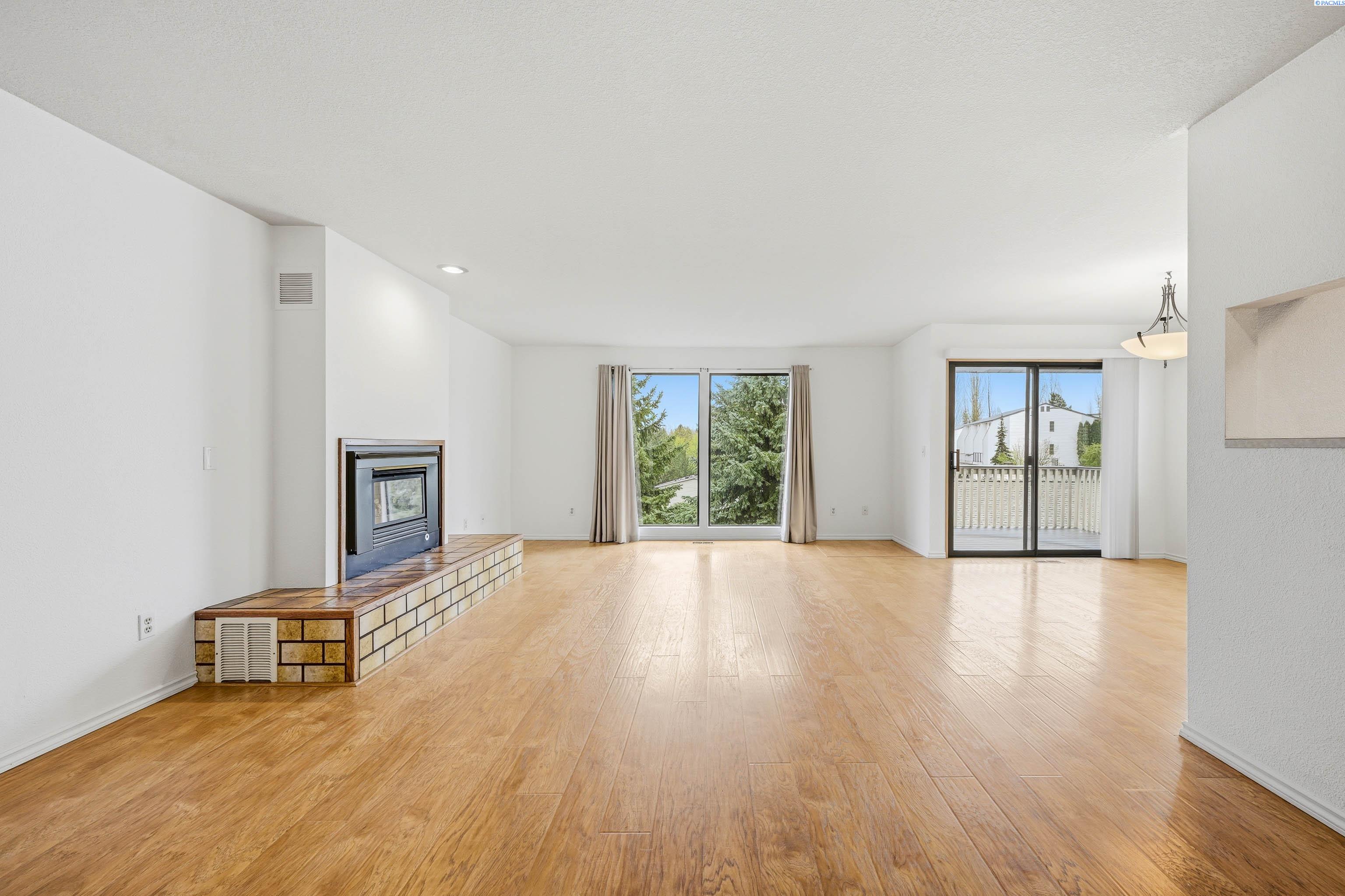 540 SW Moe St.