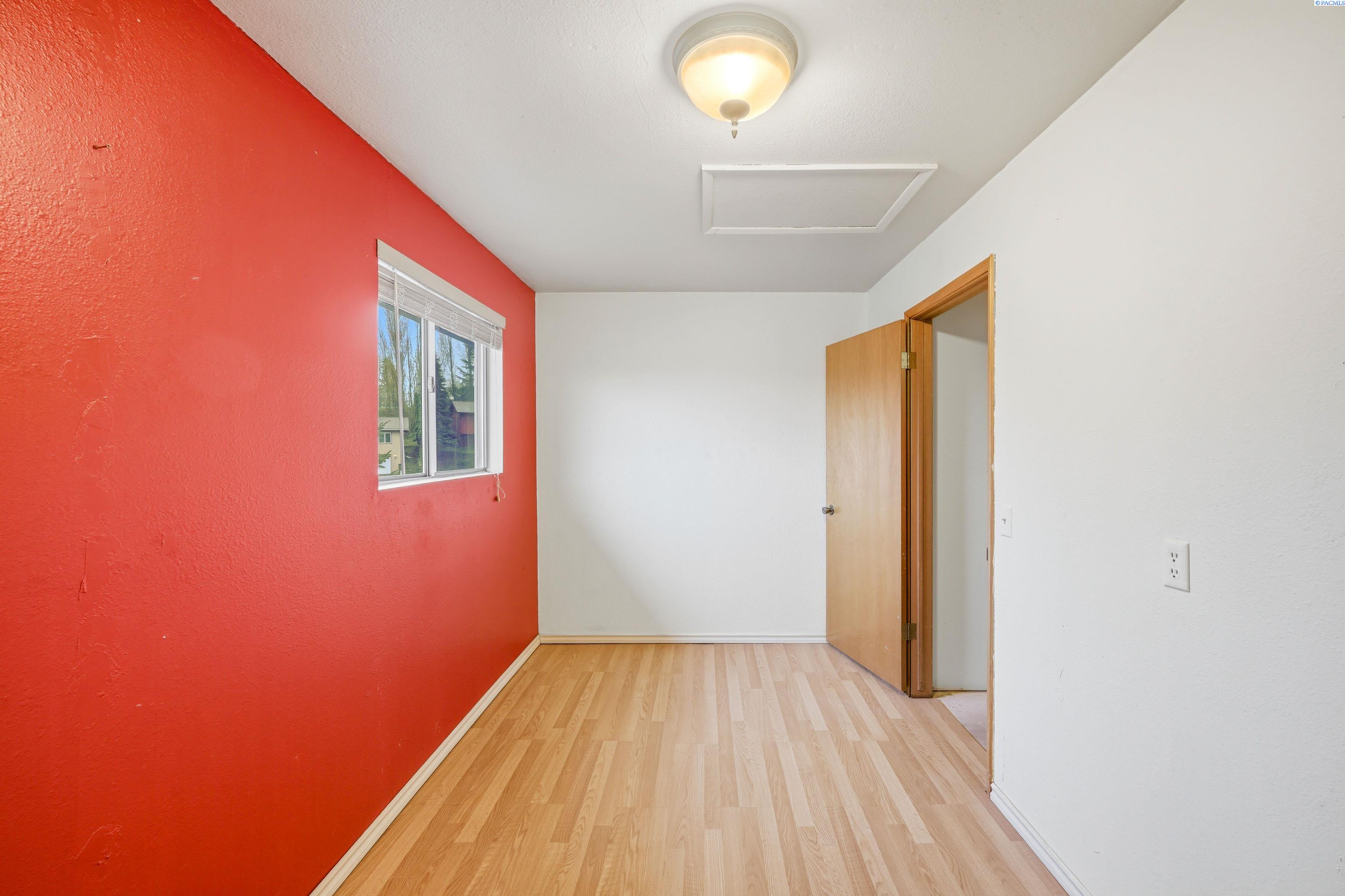 540 SW Moe St.