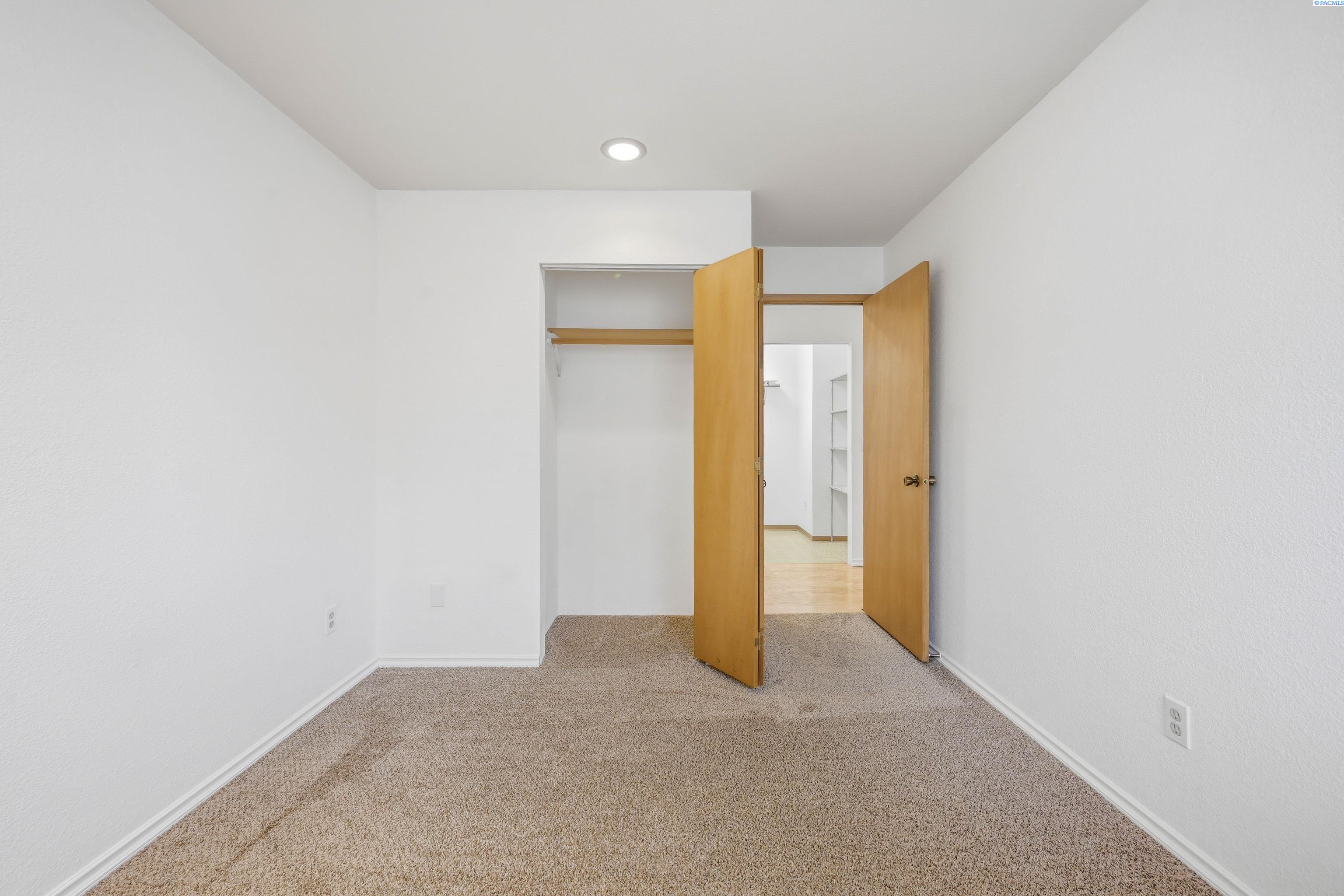 540 SW Moe St.