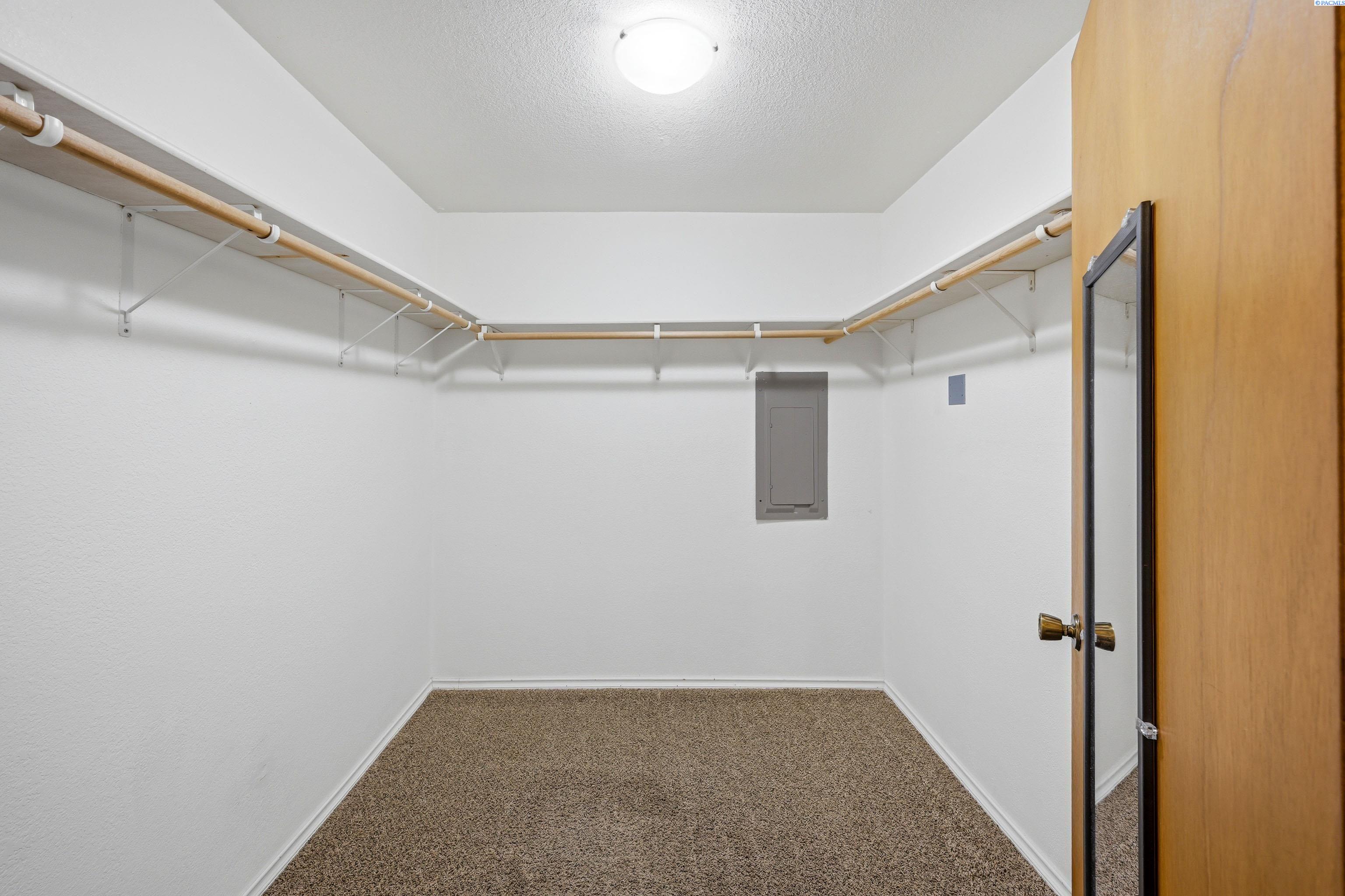 540 SW Moe St.