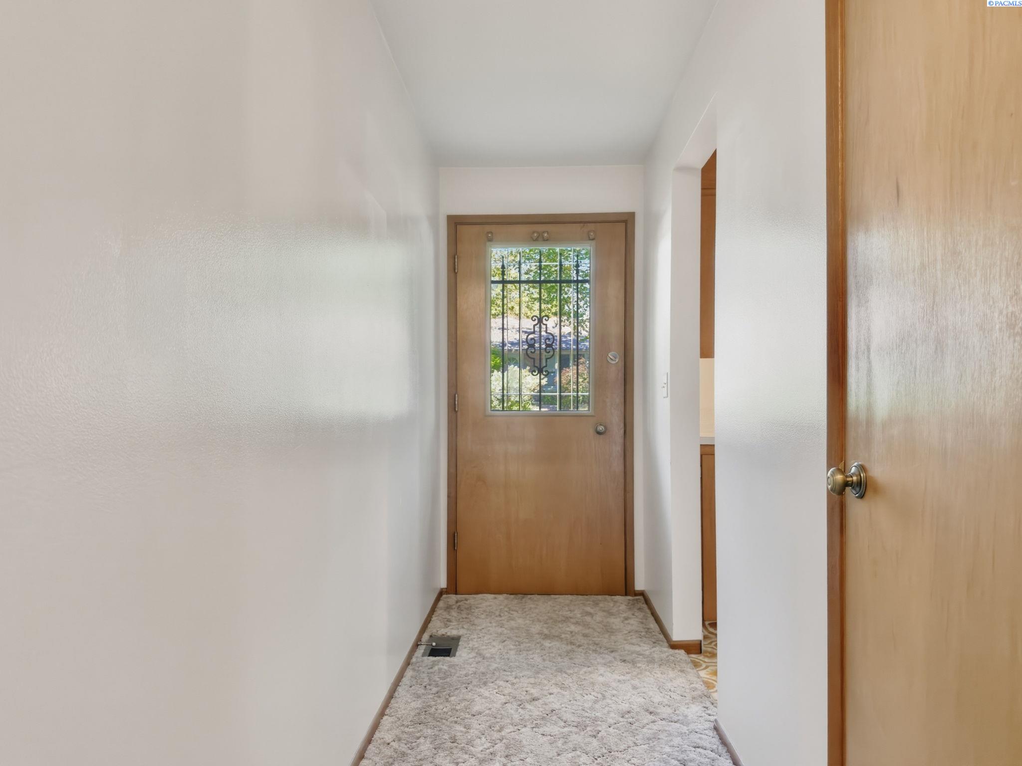 1305 NW Haven Circle