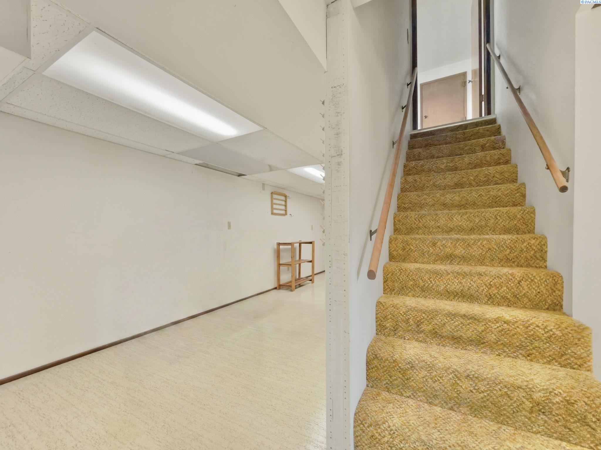 1305 NW Haven Circle