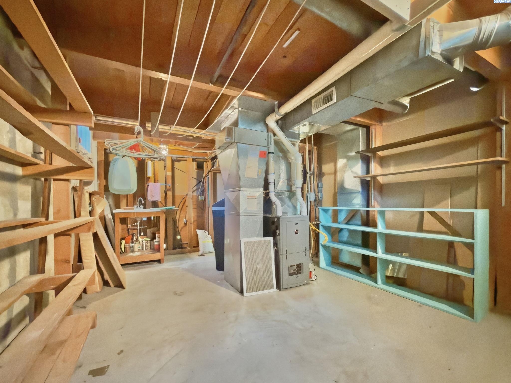 1305 NW Haven Circle