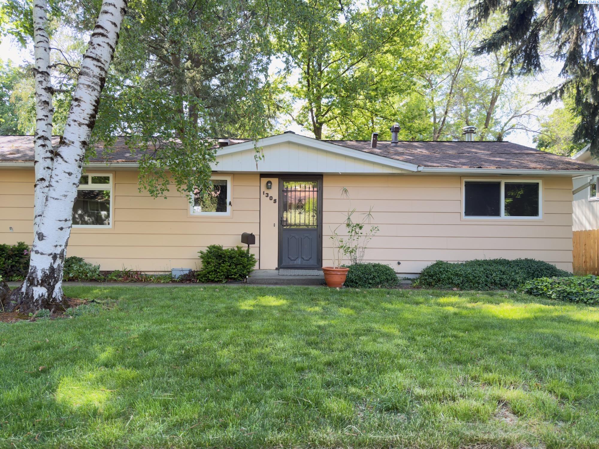 1305 NW Haven Circle