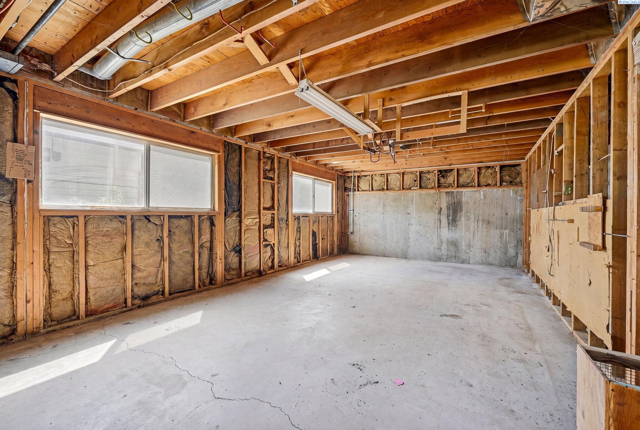 655 SE Jackson St.