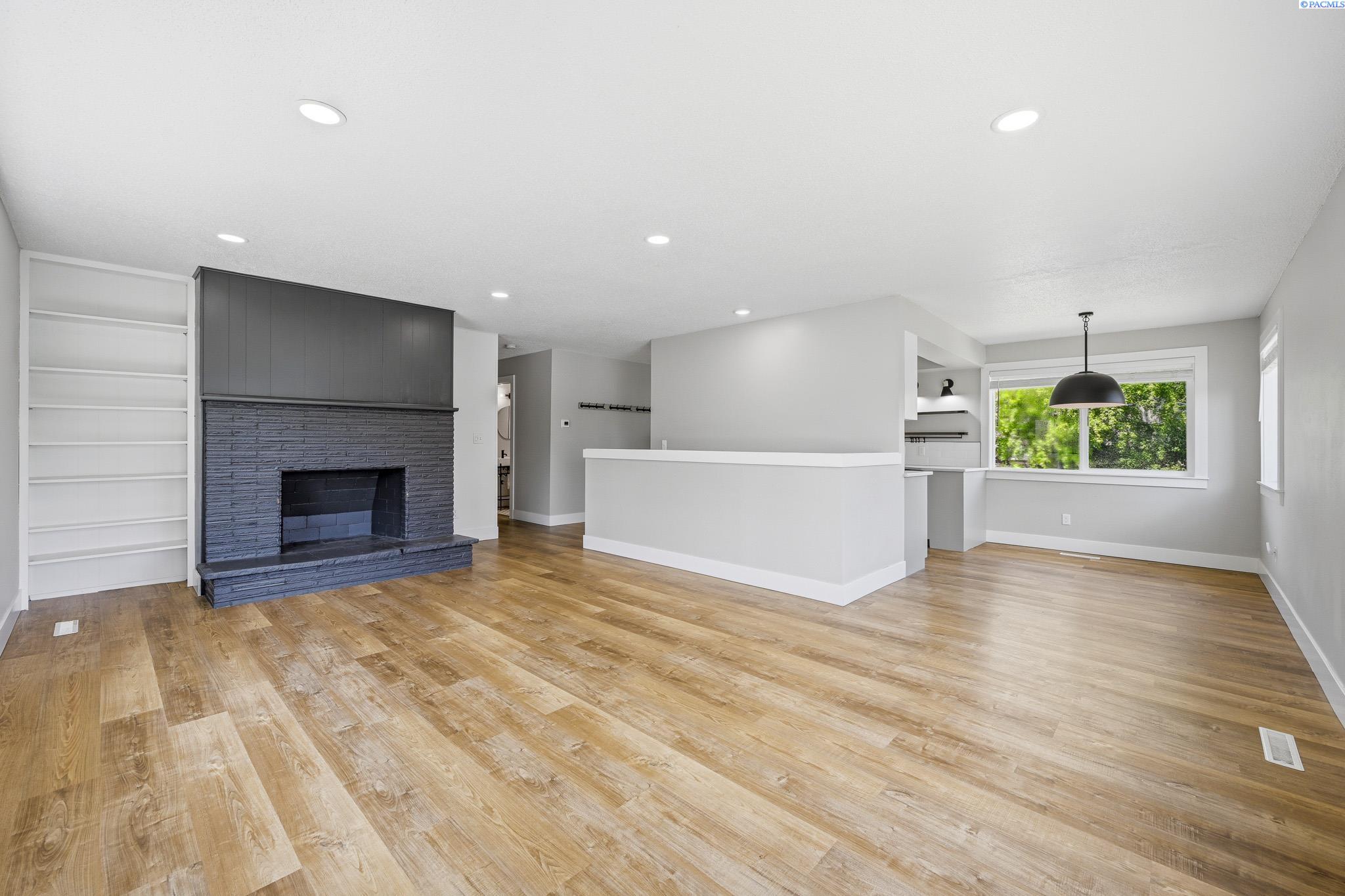655 SE Jackson St.
