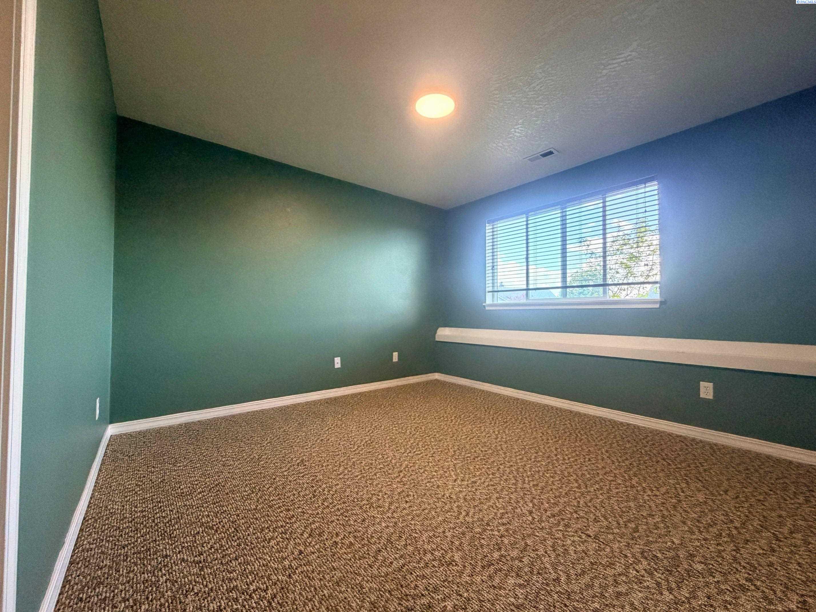 1255 SW Latour Peak
