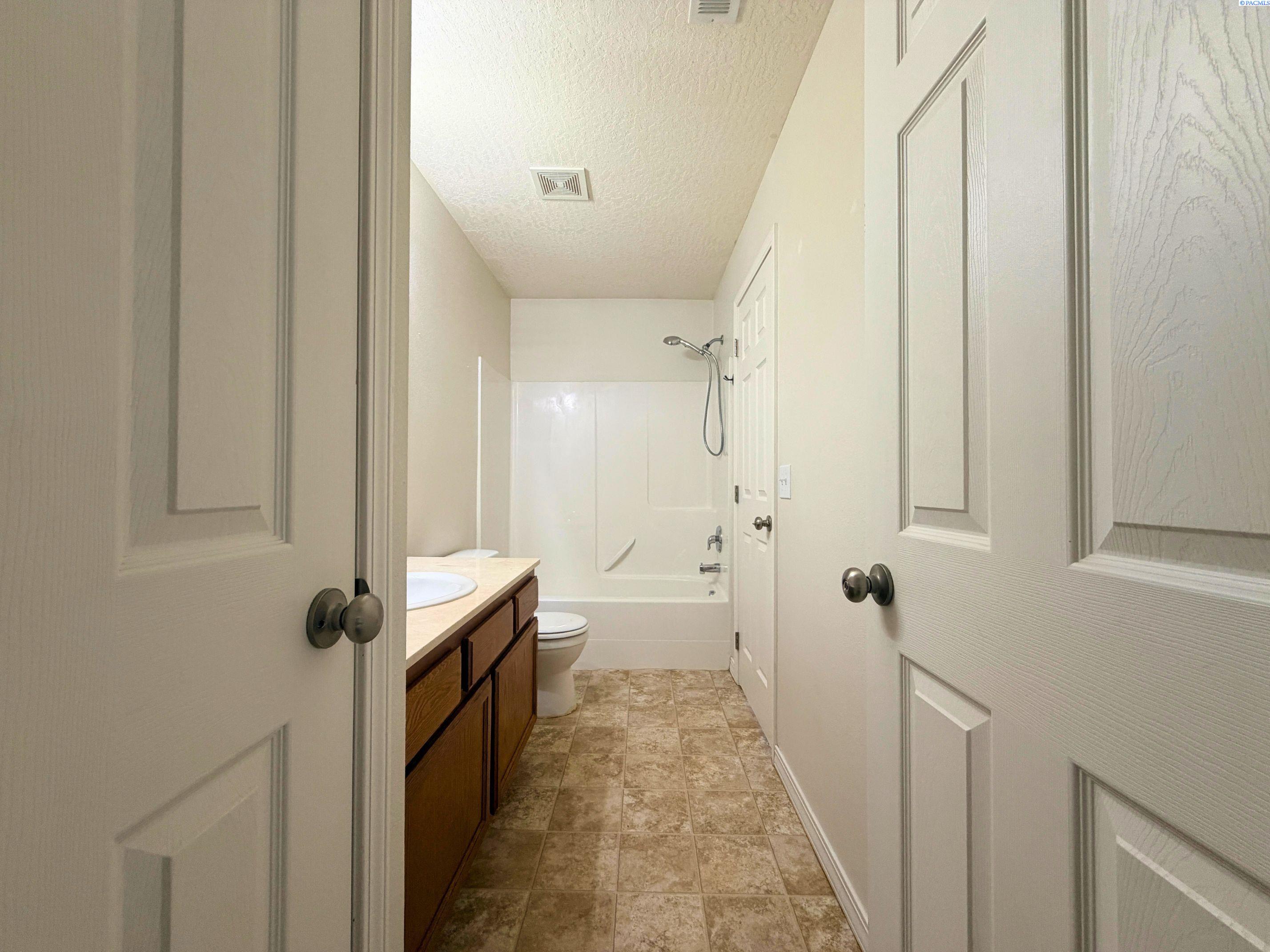 1255 SW Latour Peak