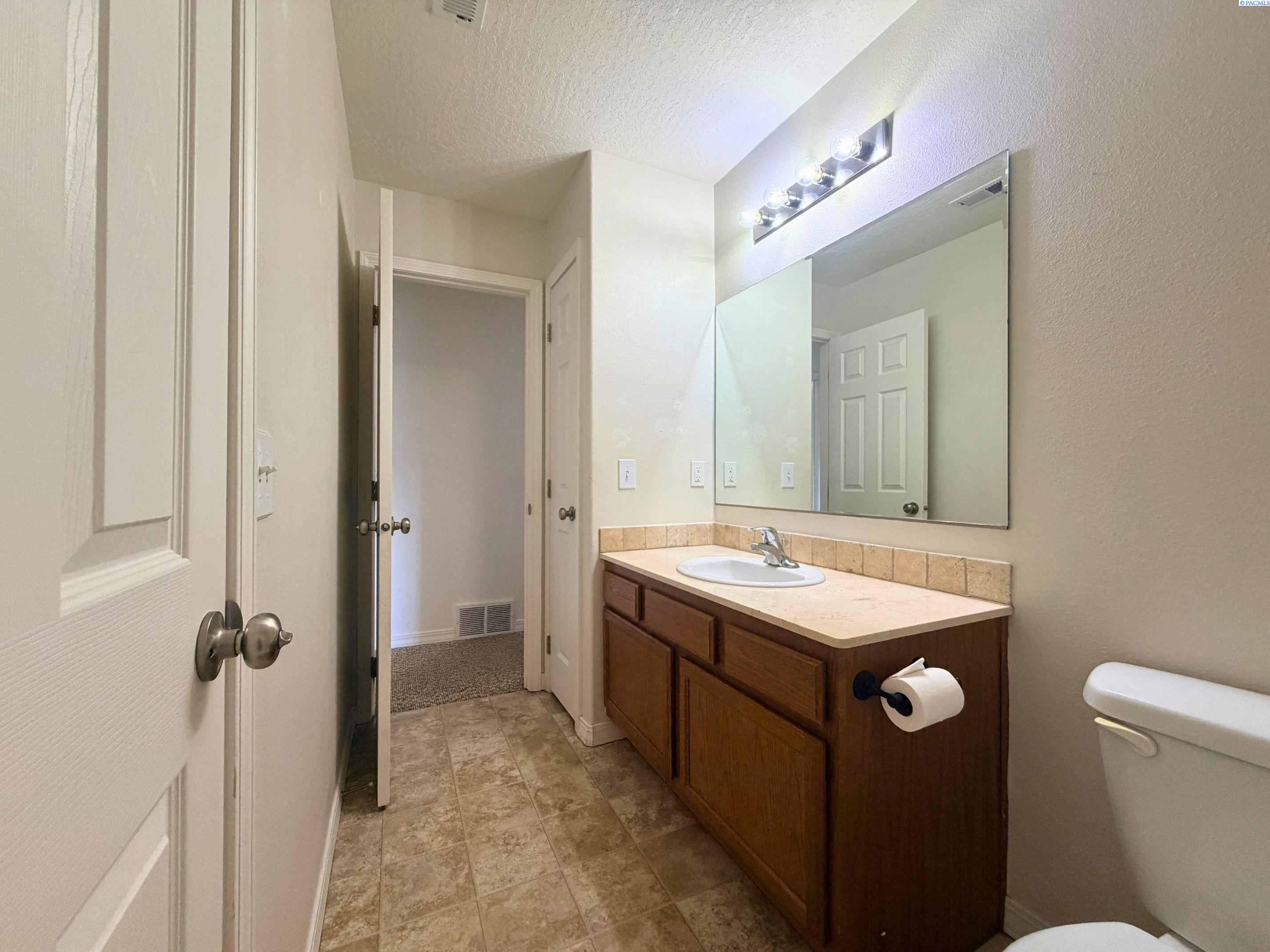 1255 SW Latour Peak