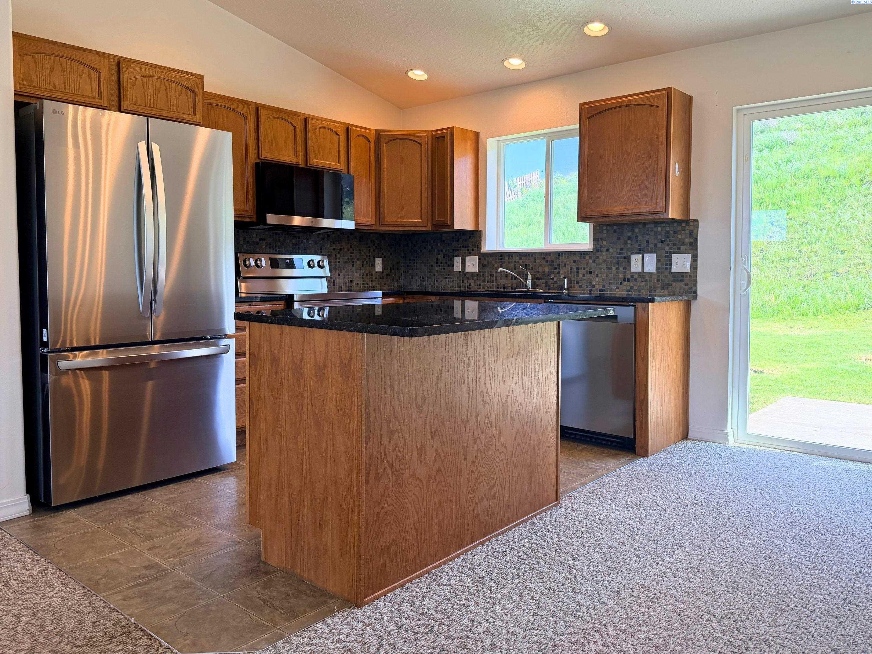 1255 SW Latour Peak