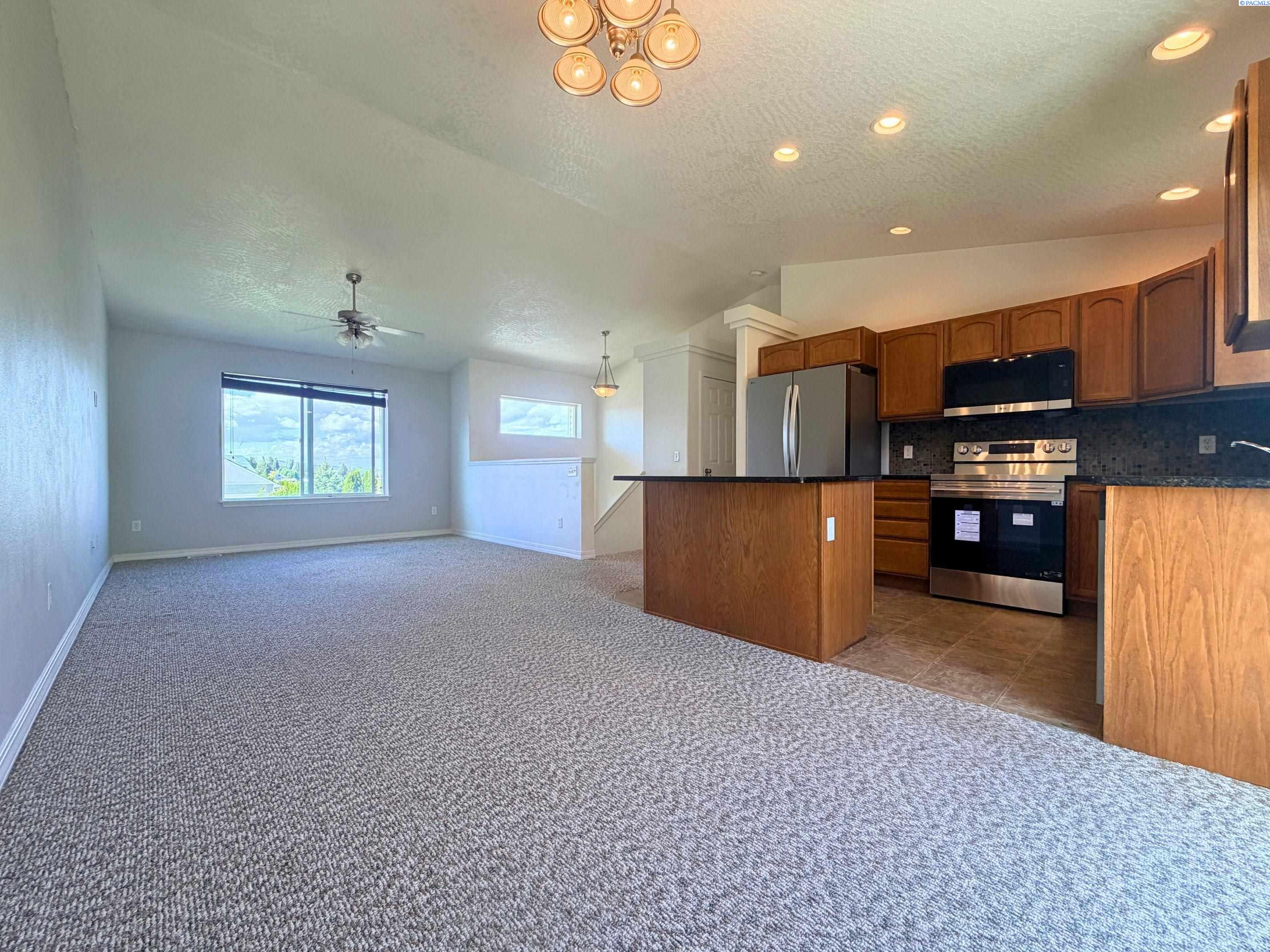 1255 SW Latour Peak
