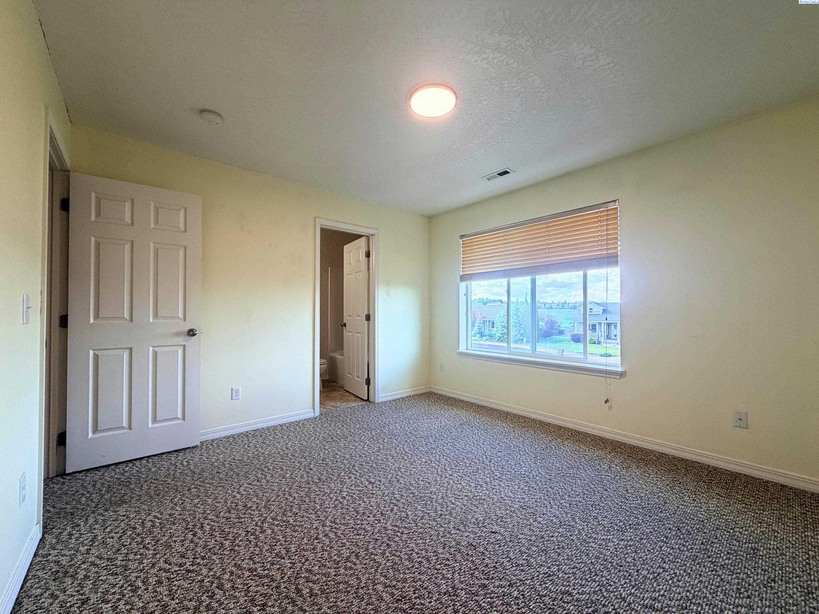 1255 SW Latour Peak