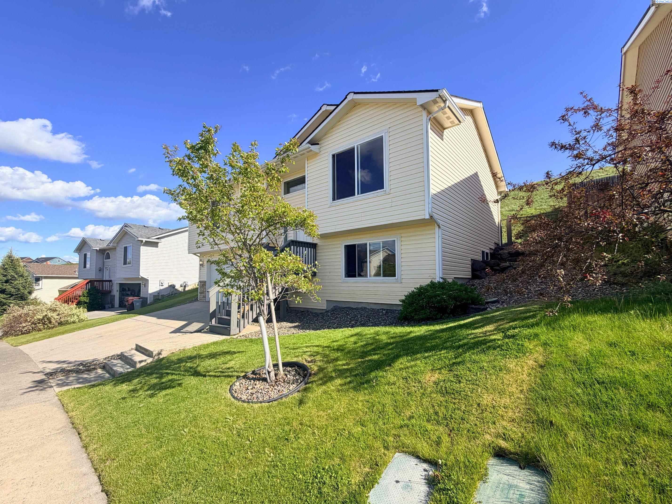 1255 SW Latour Peak