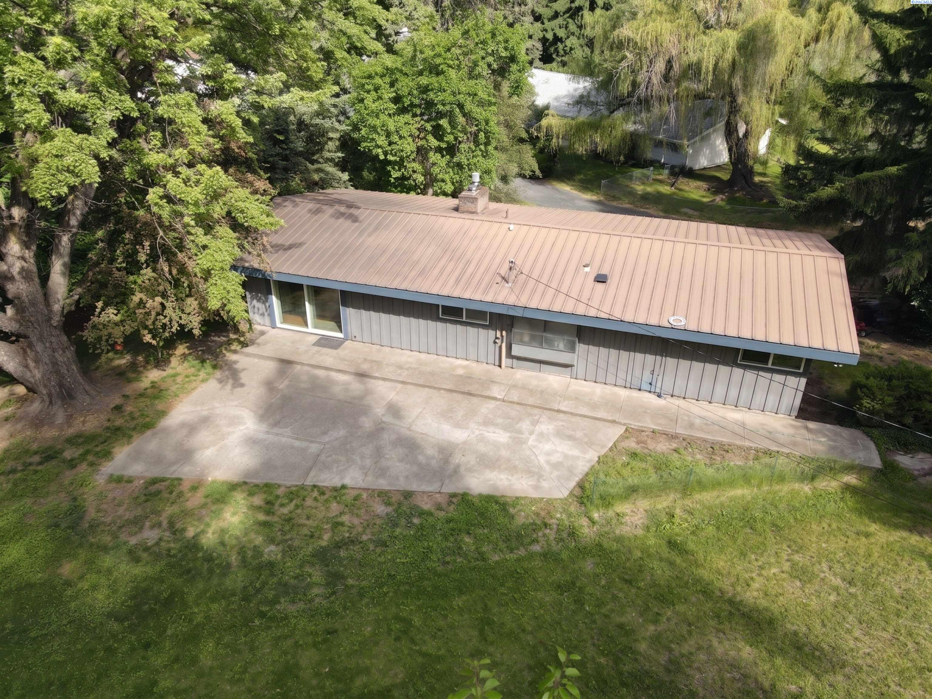 1620 SW Baldwin