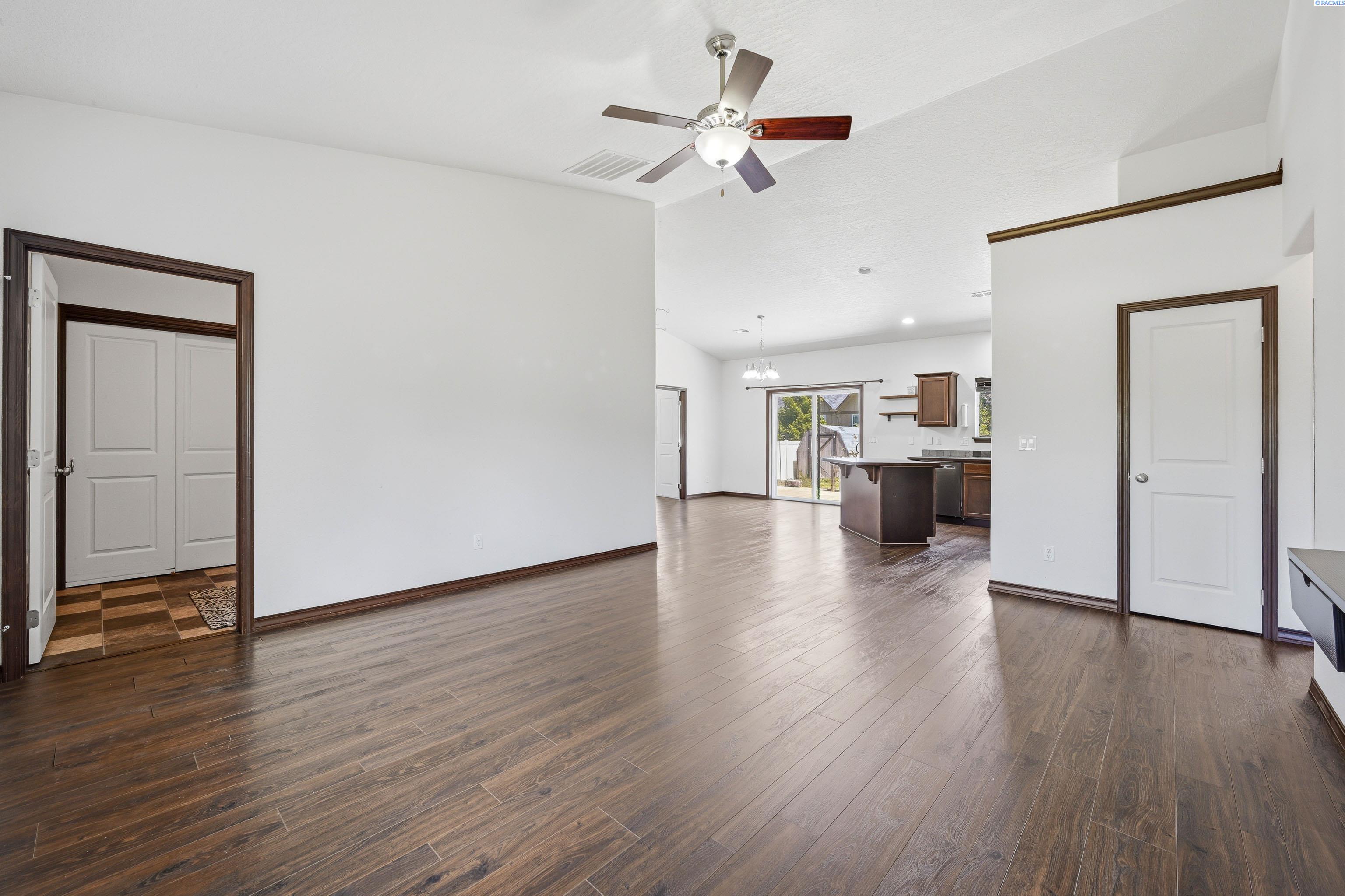 1030 SW Corral Court