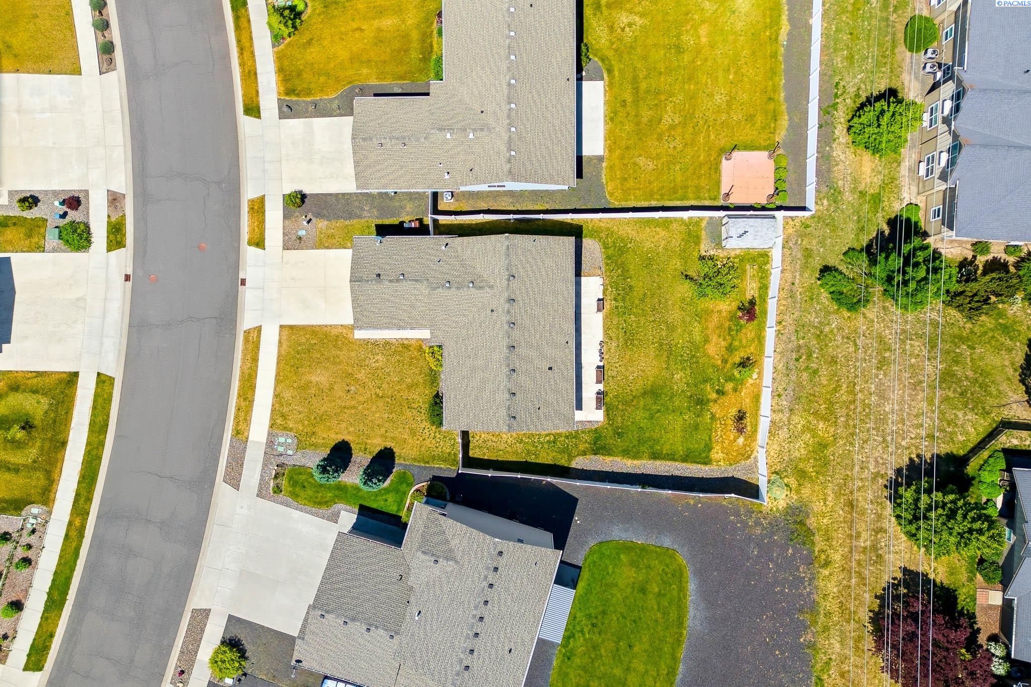 1030 SW Corral Court