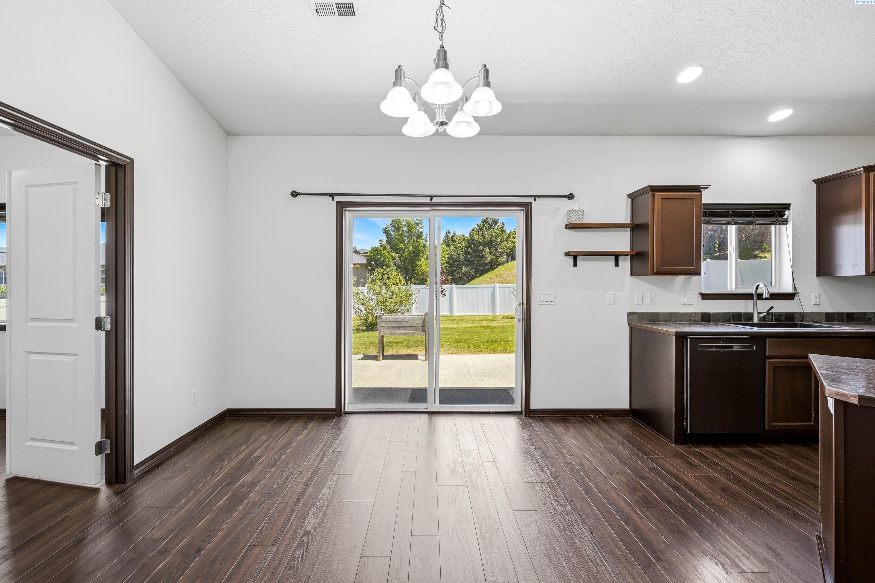 1030 SW Corral Court