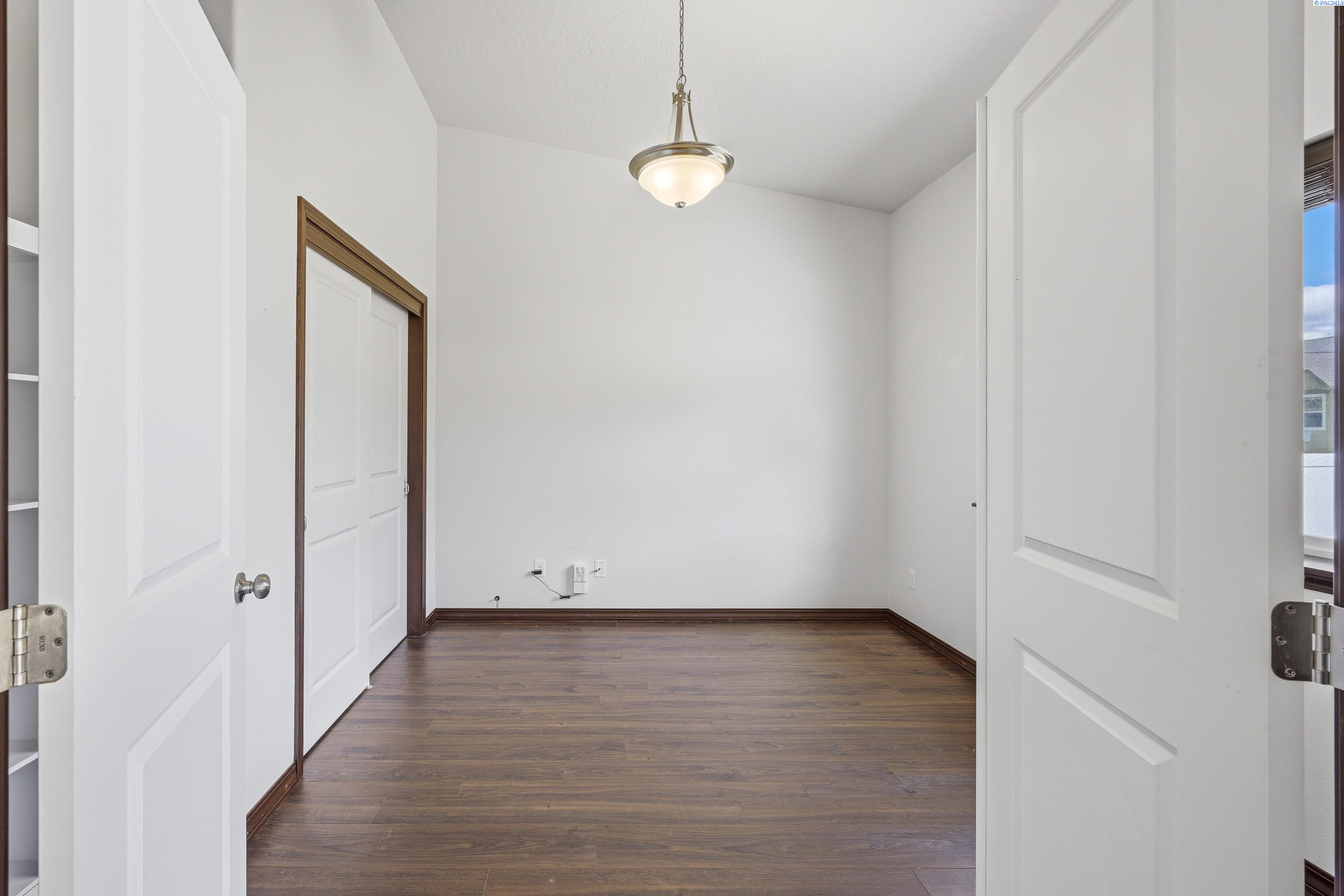 1030 SW Corral Court