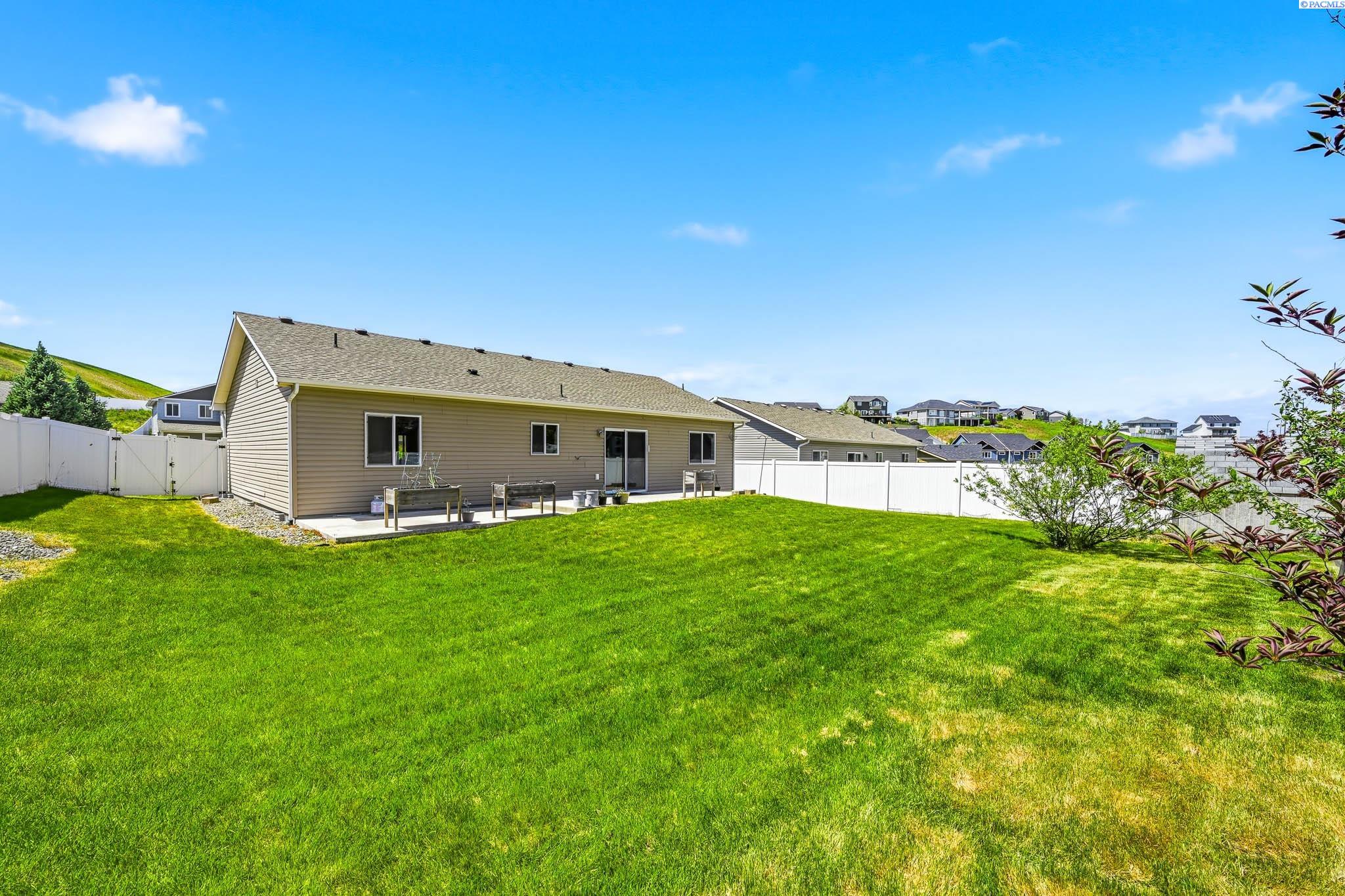 1030 SW Corral Court