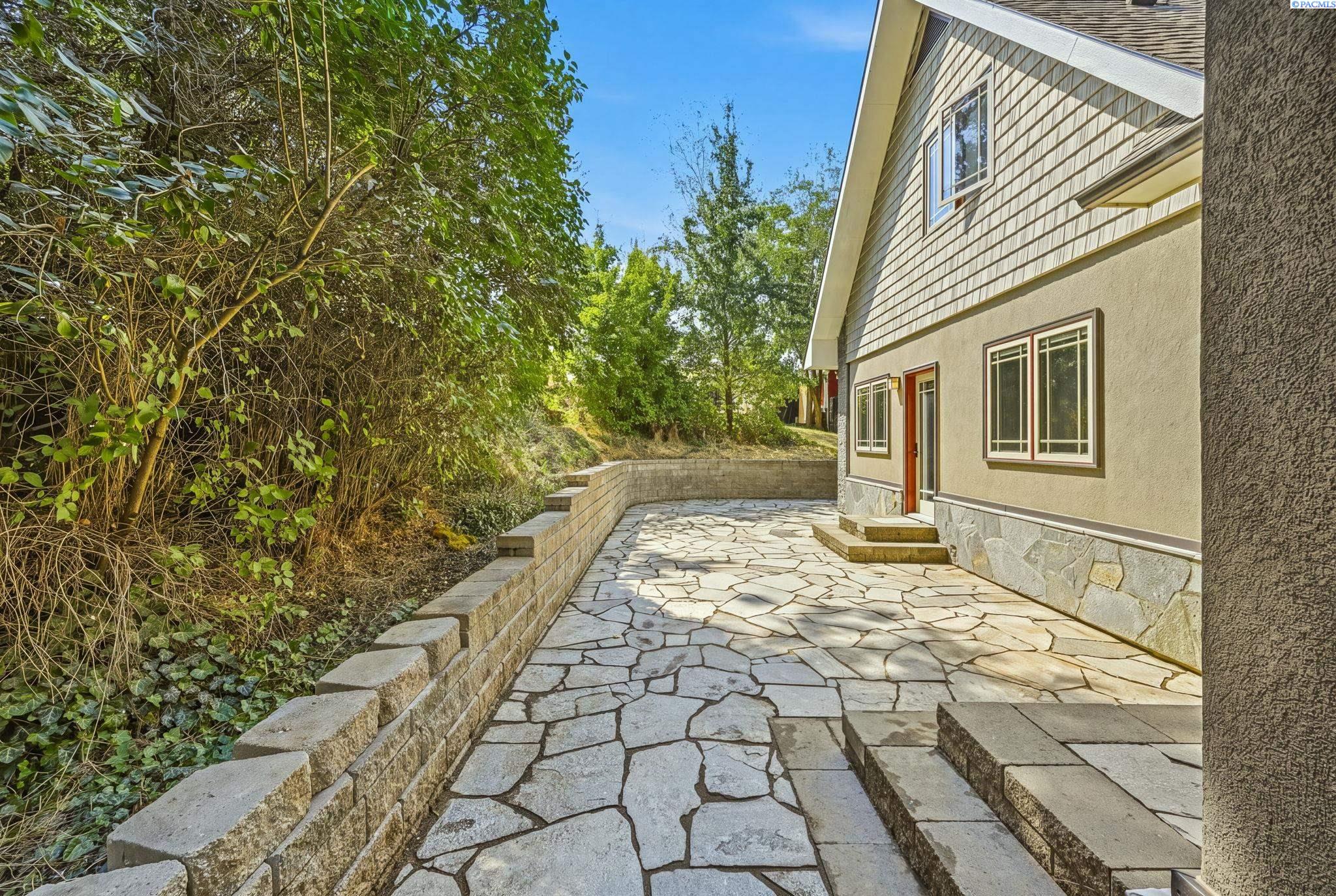 651 Klemgard Road