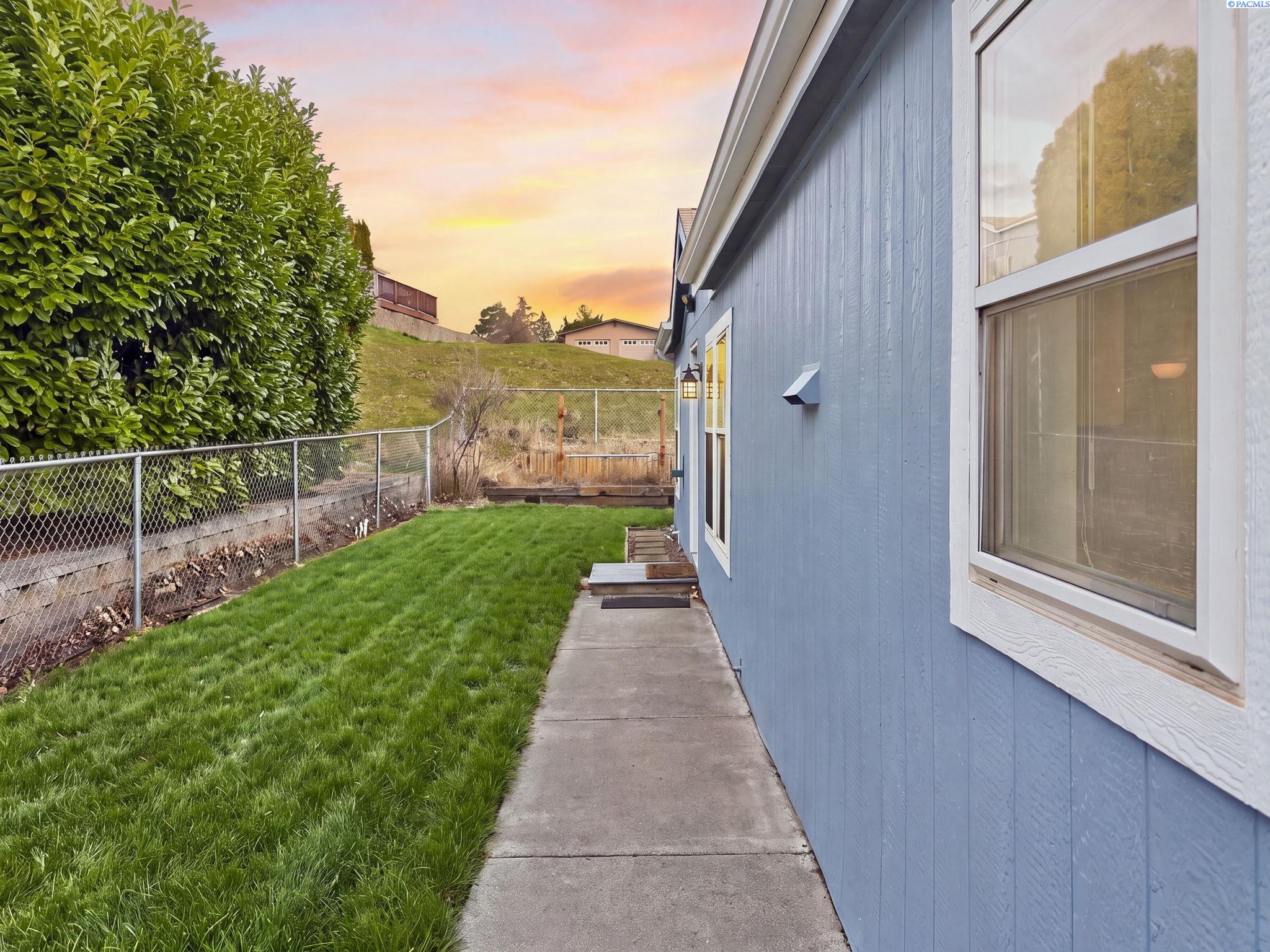 112 NW Glenhaven Drive