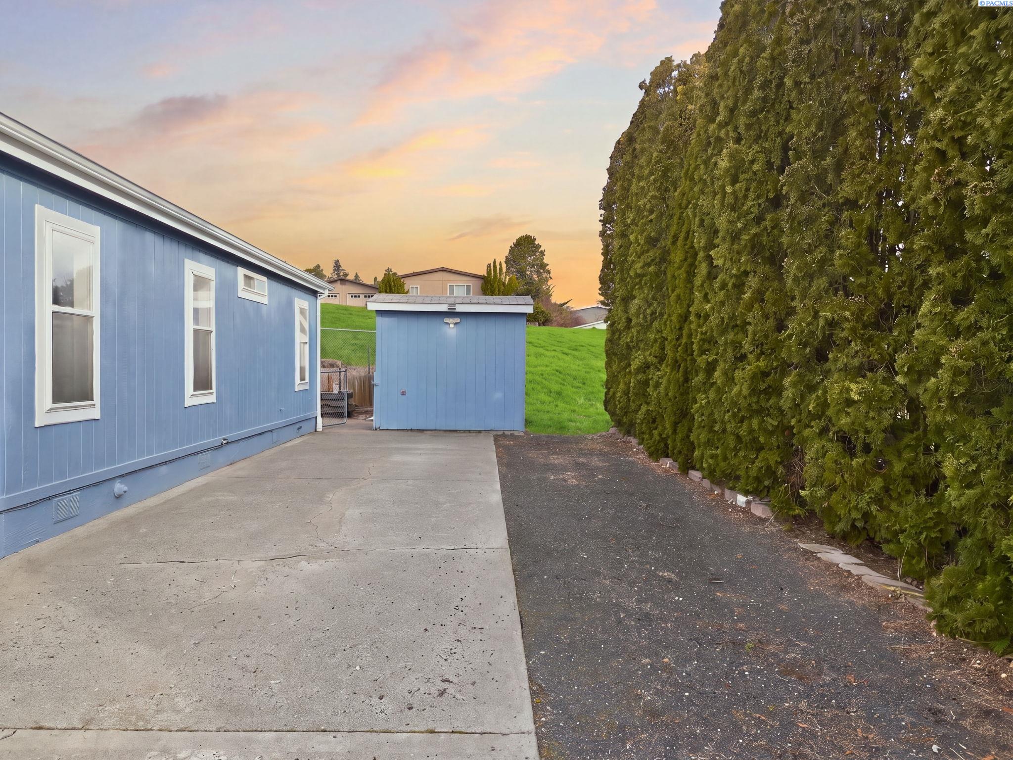 112 NW Glenhaven Drive