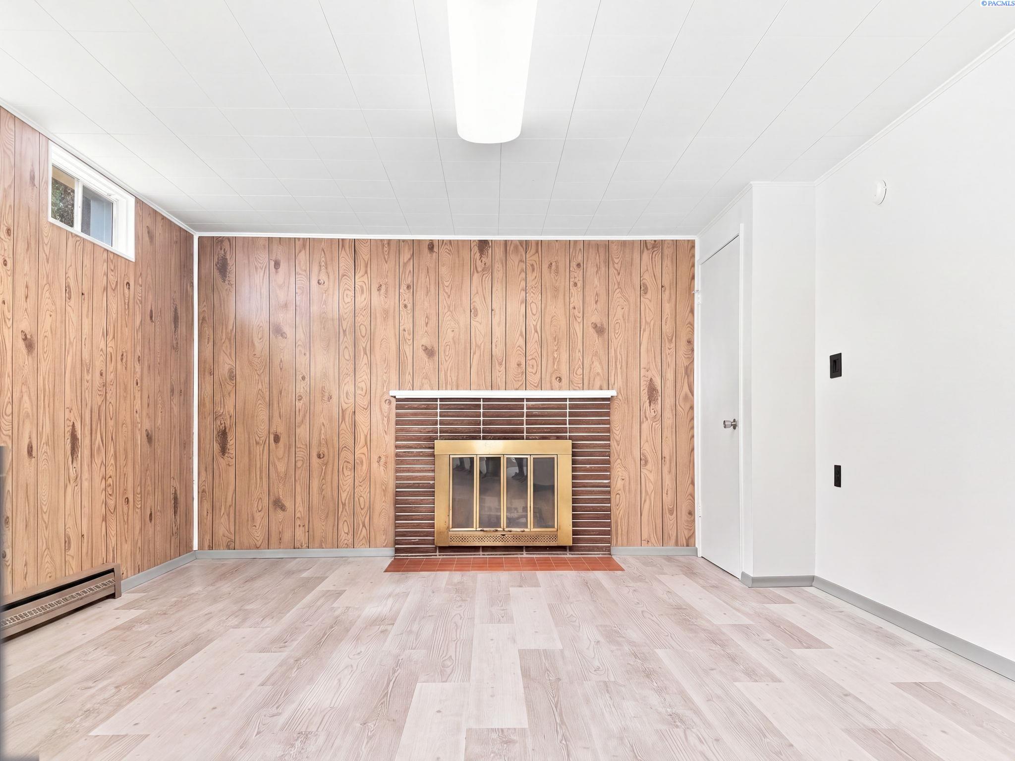 220 NW Timothy Street