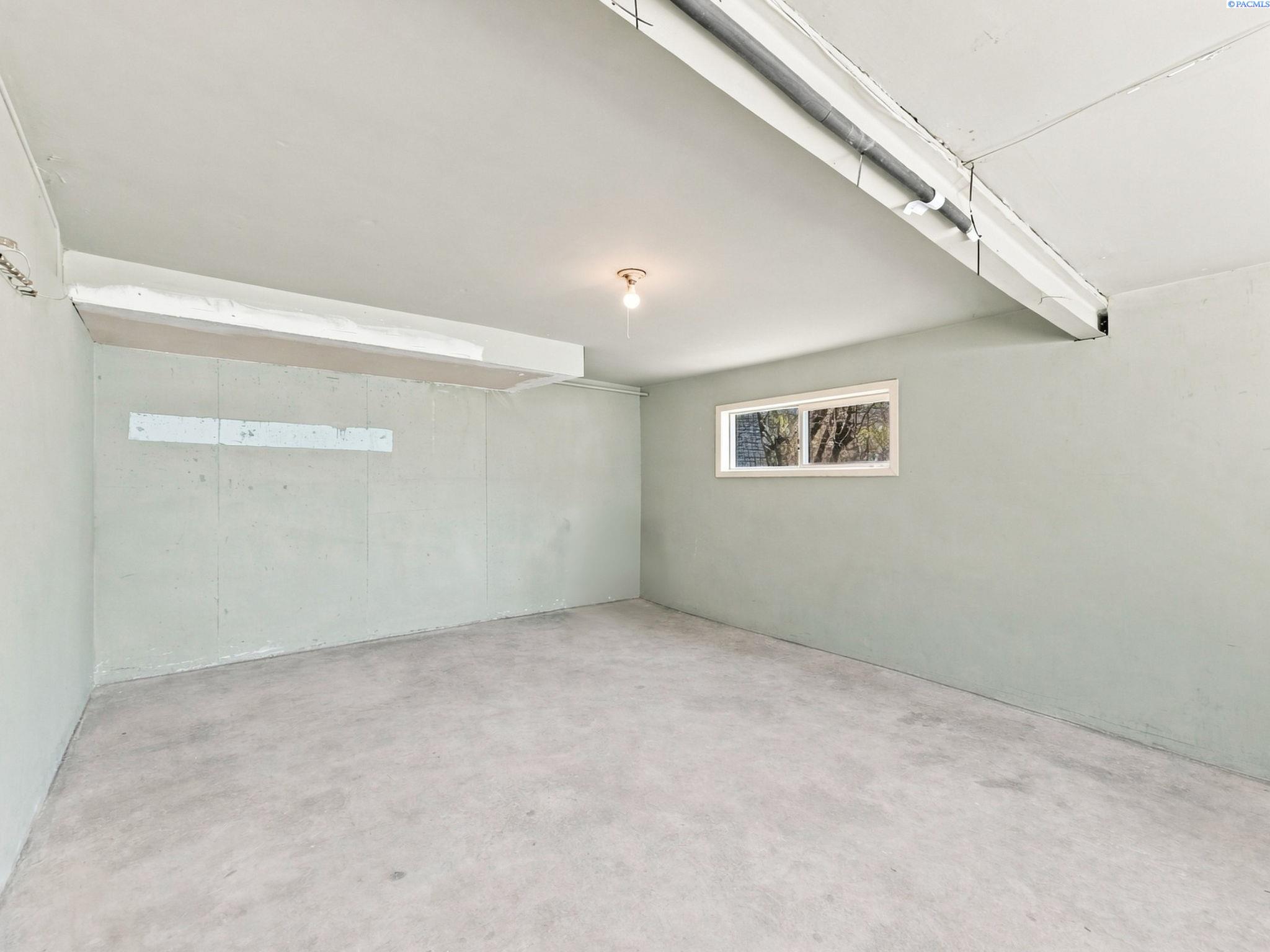220 NW Timothy Street