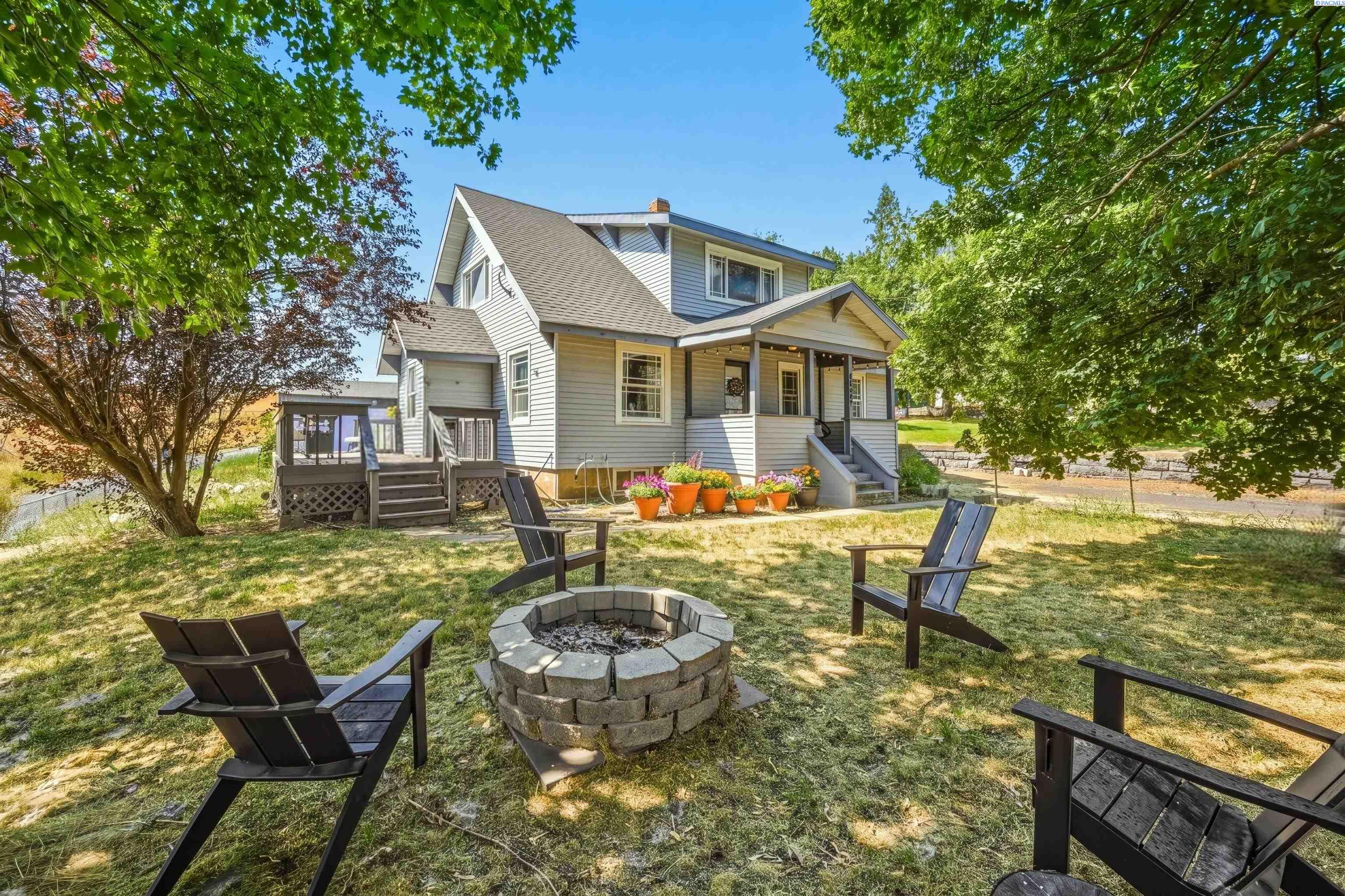 804 S Hillcrest Dr.