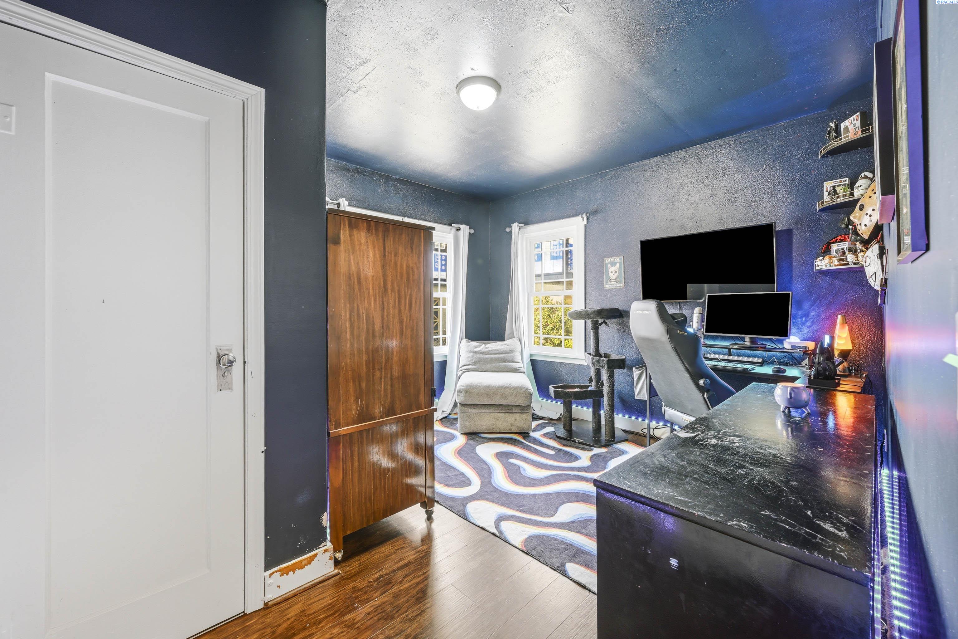 804 S Hillcrest Dr.