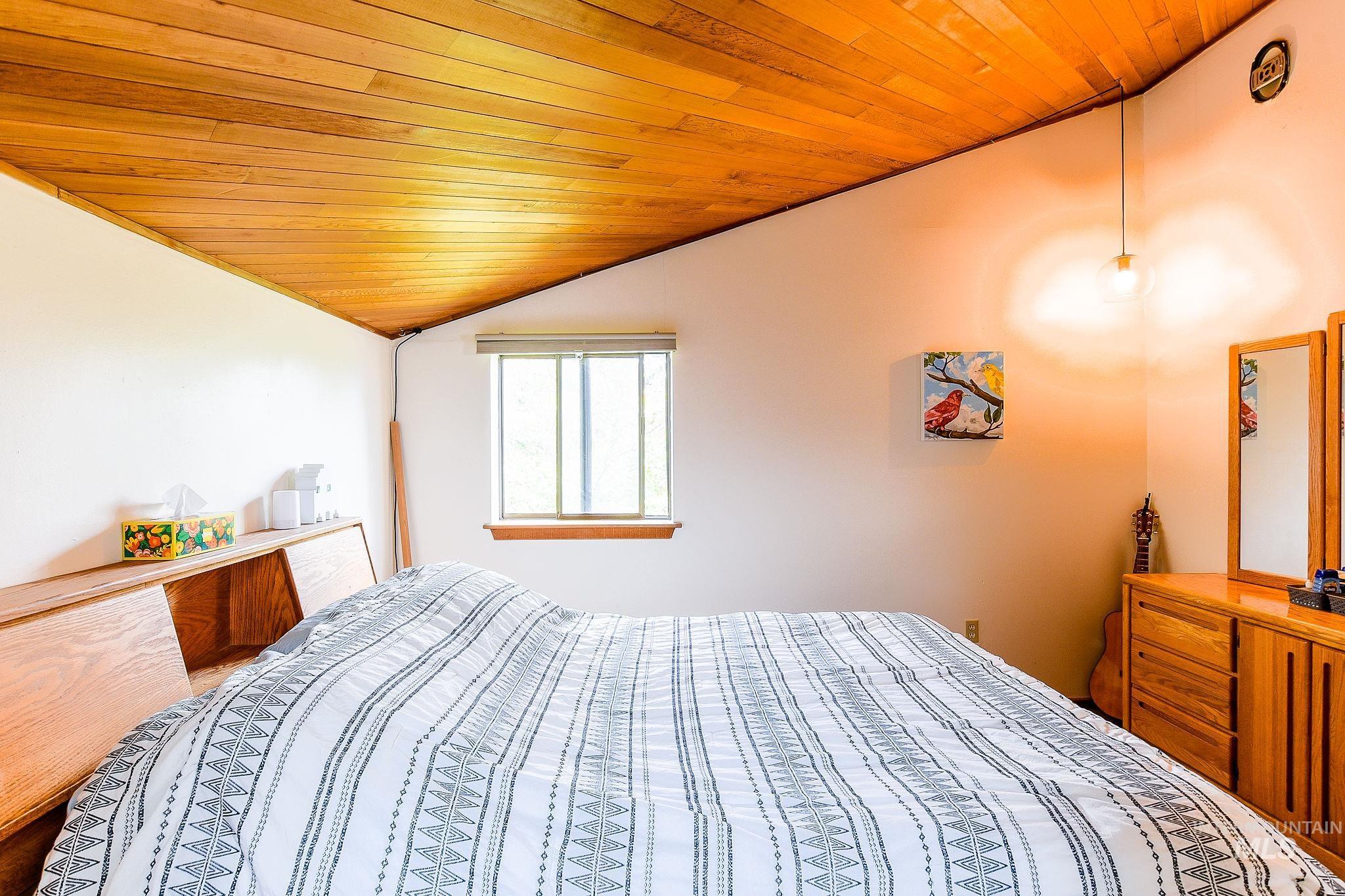 125 S Mountain View Rd