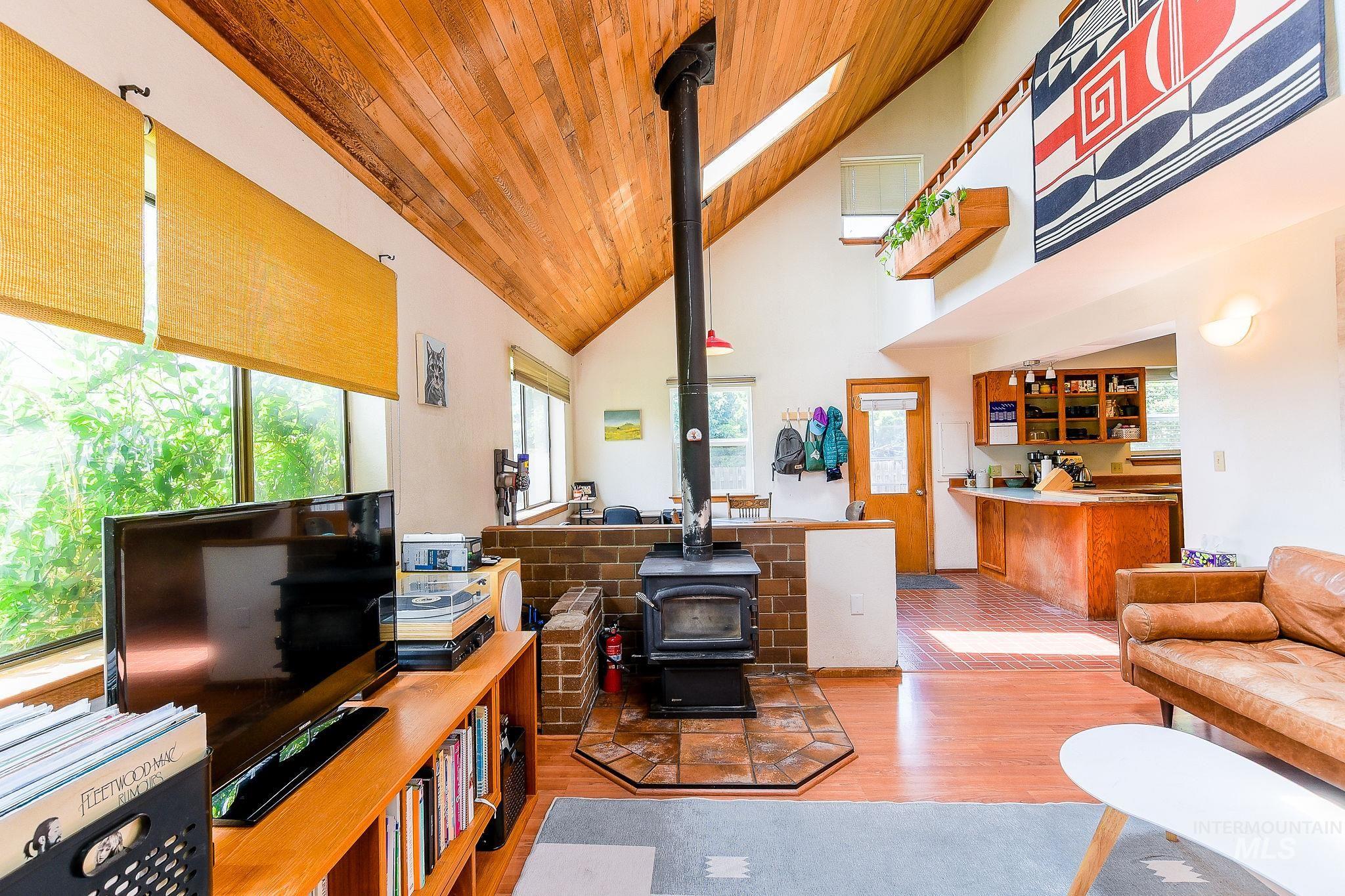 125 S Mountain View Rd