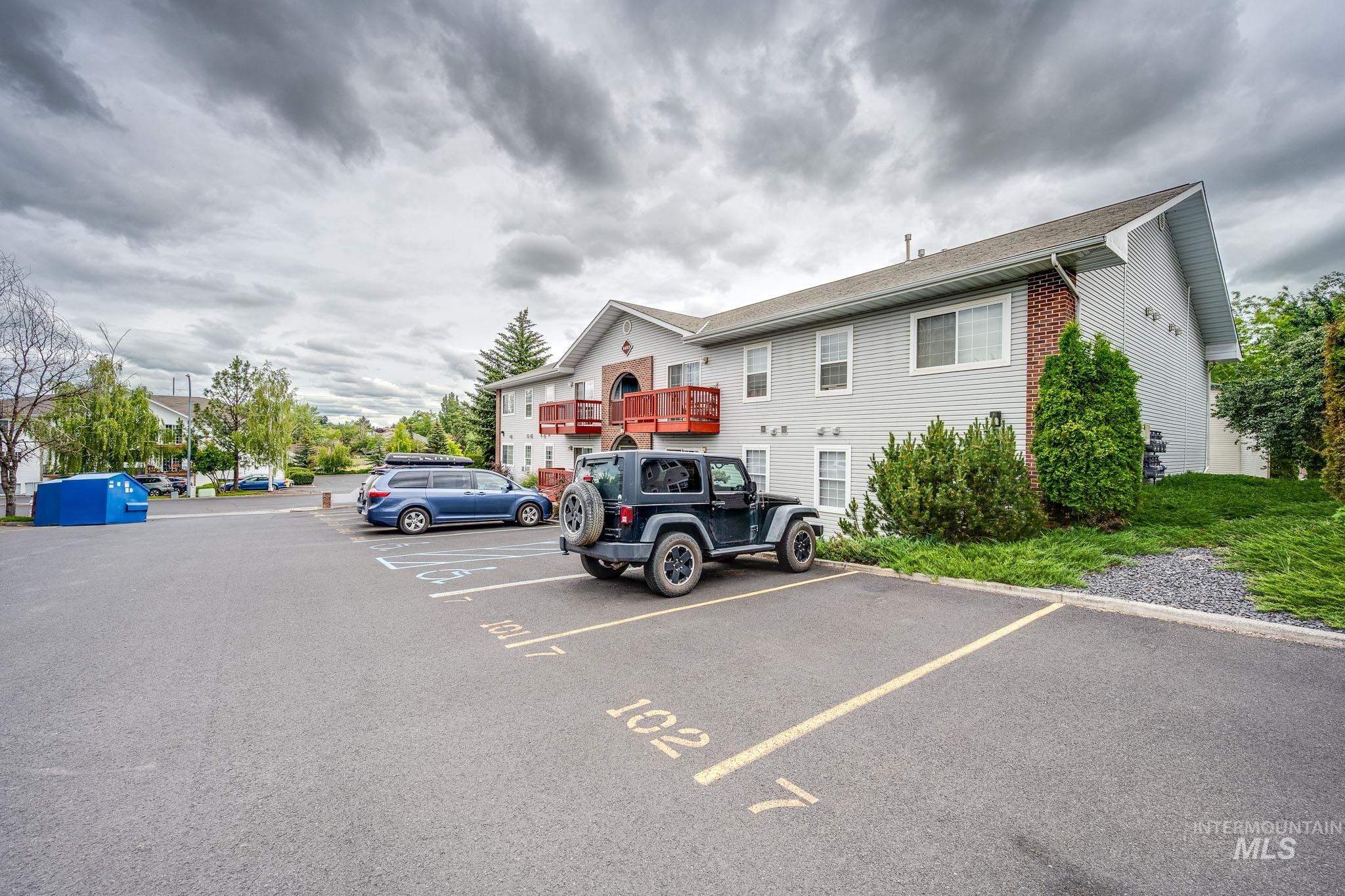 1493 Northwood Drive #203