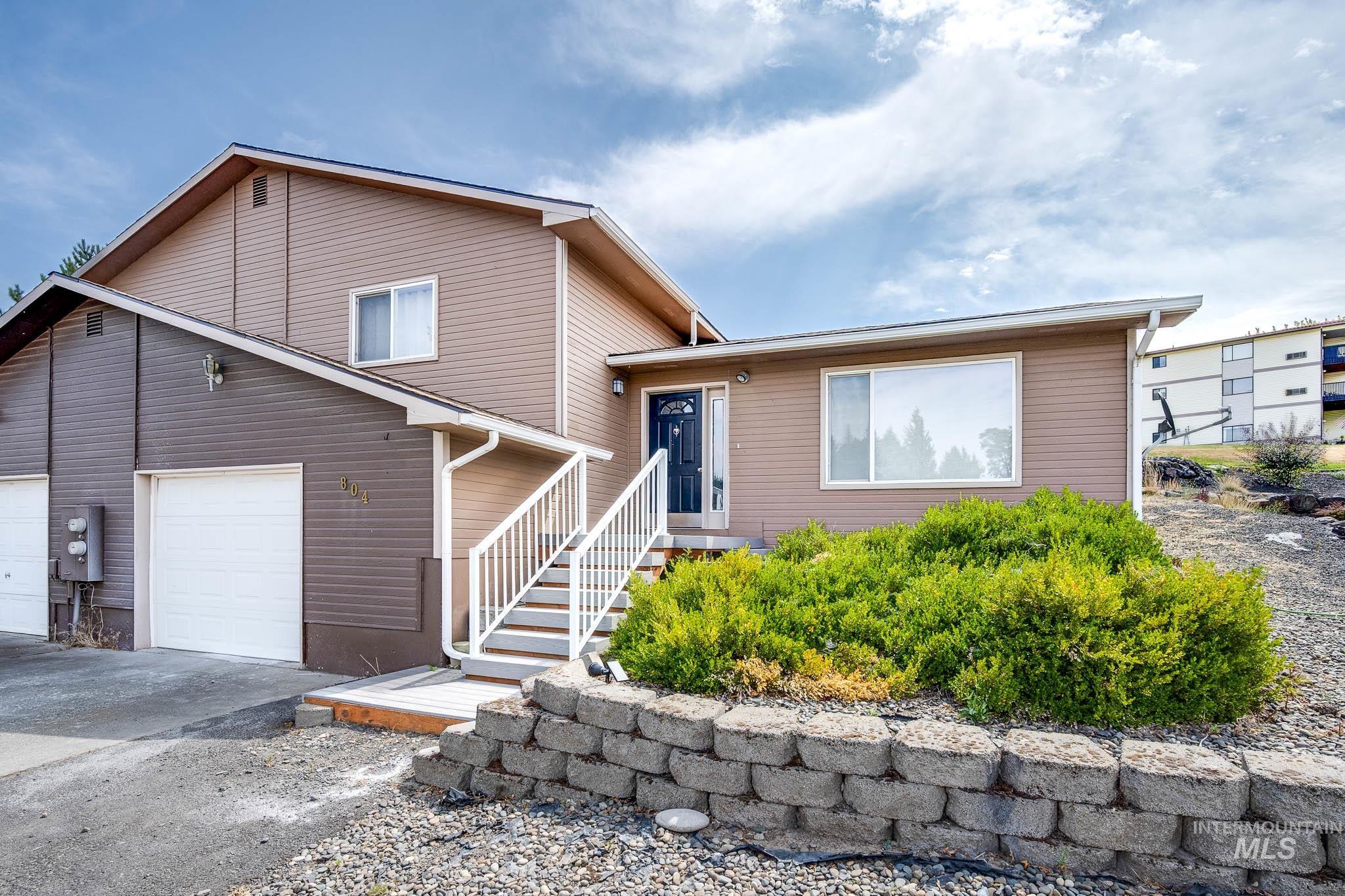 804 S Vista Point Drive