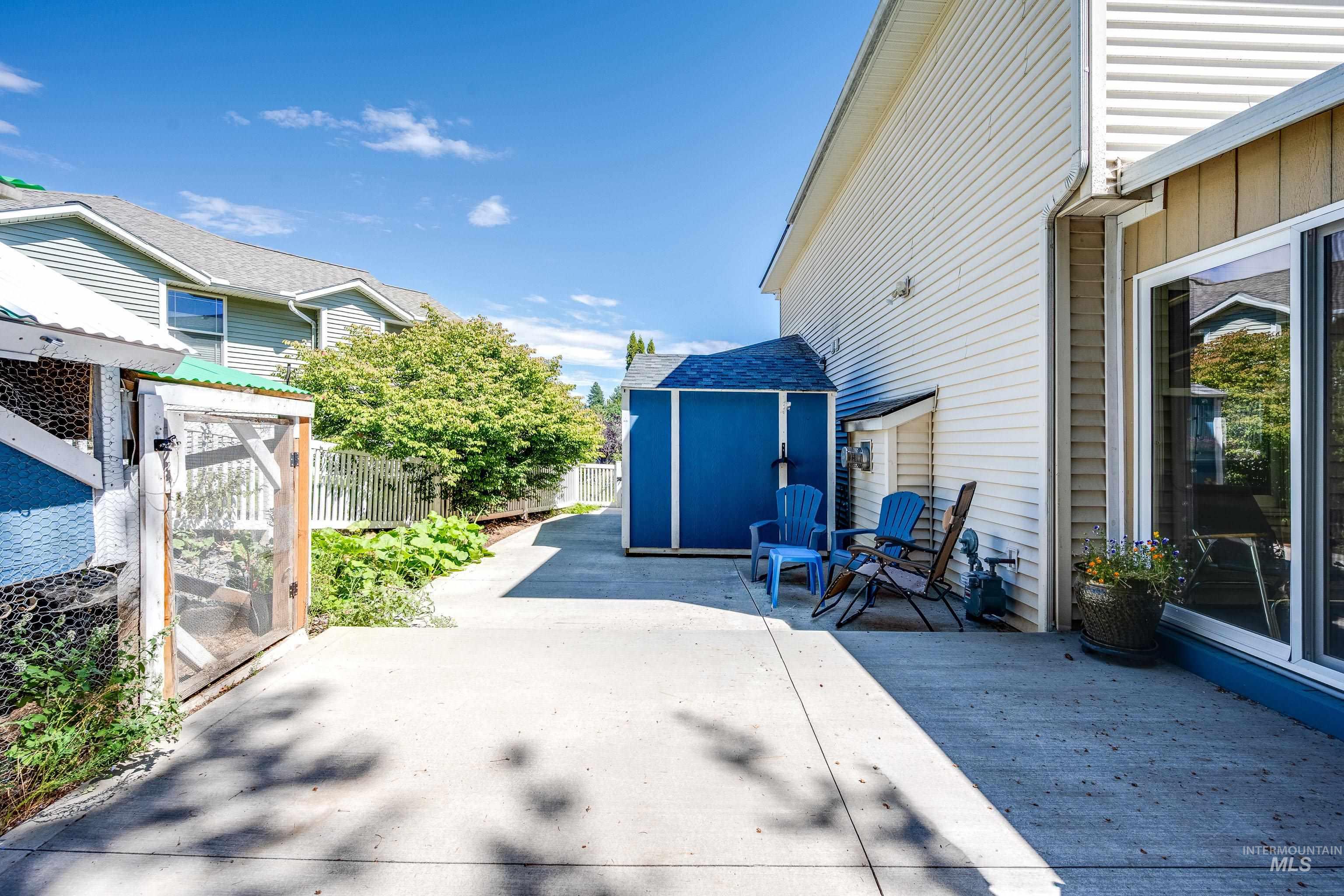 485 NW Thomas Street