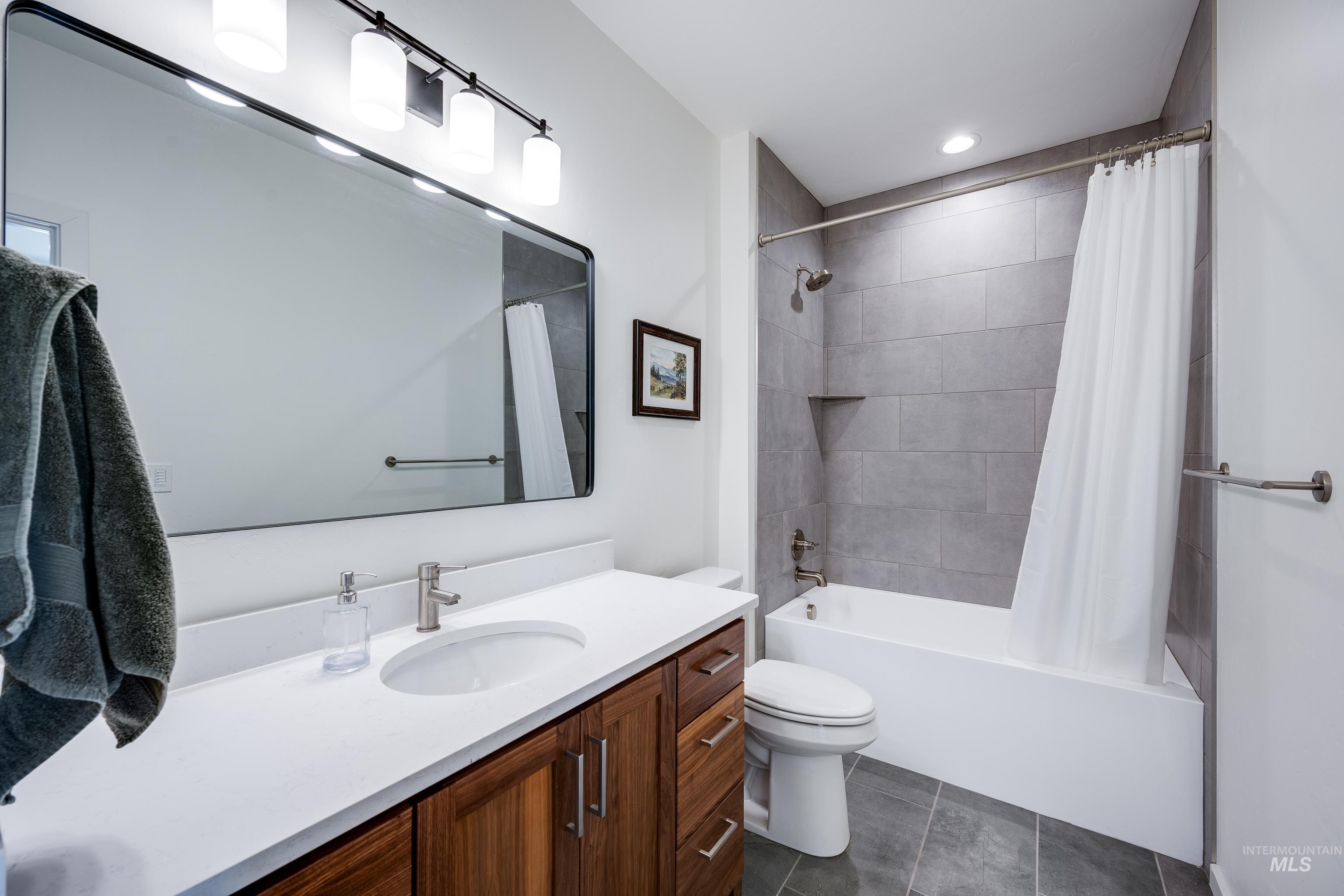 1325 SW Panorama Drive