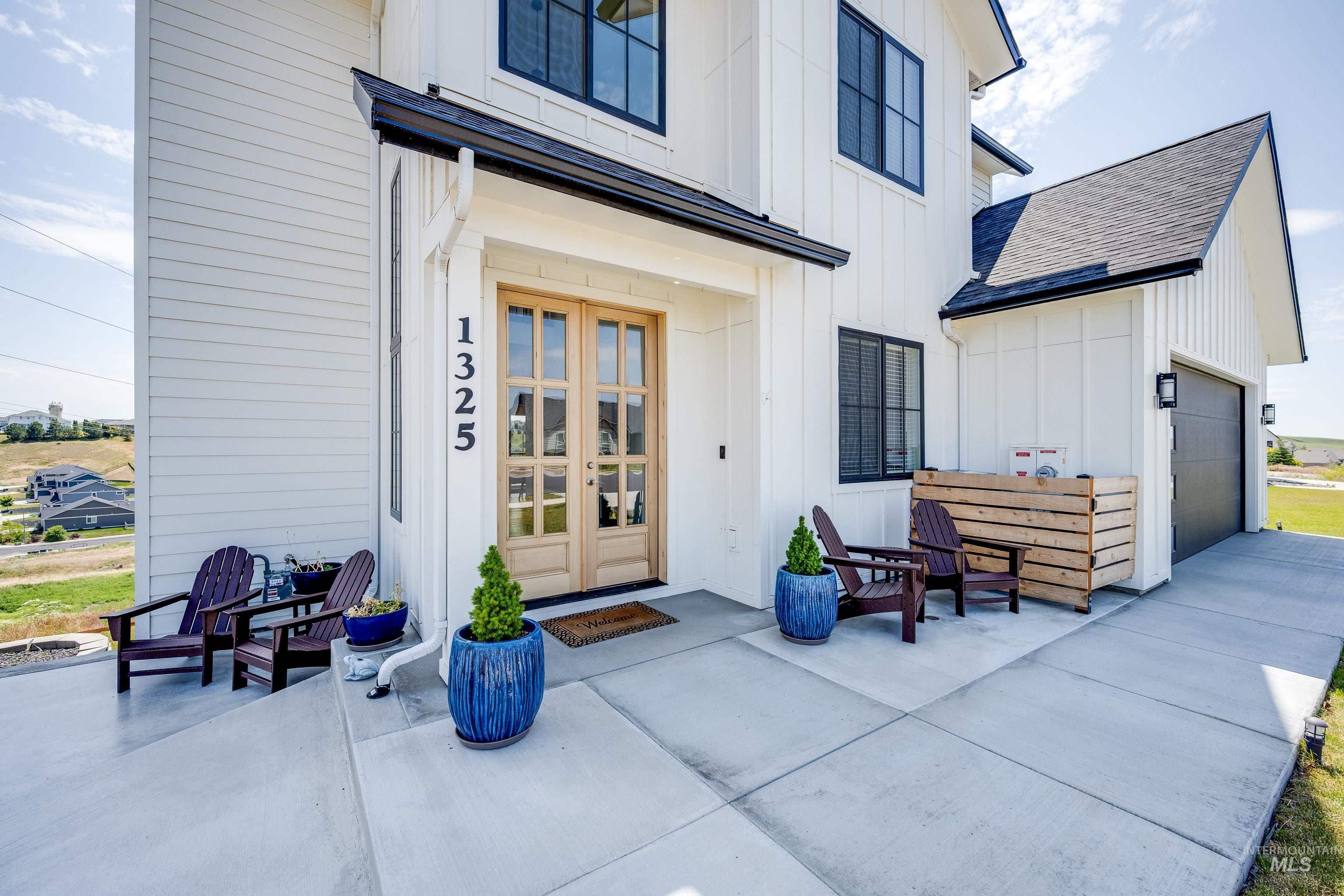 1325 SW Panorama Drive