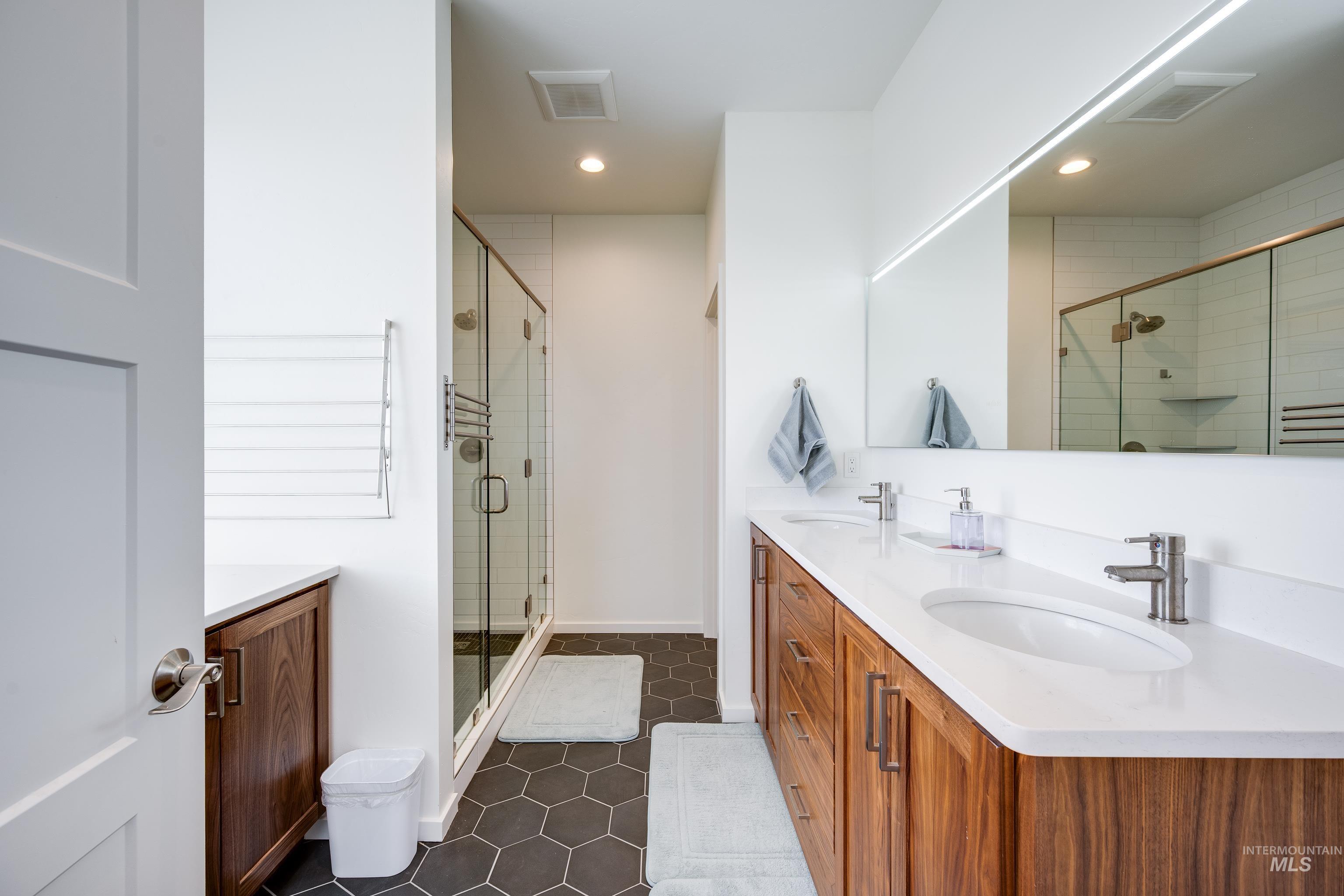 1325 SW Panorama Drive