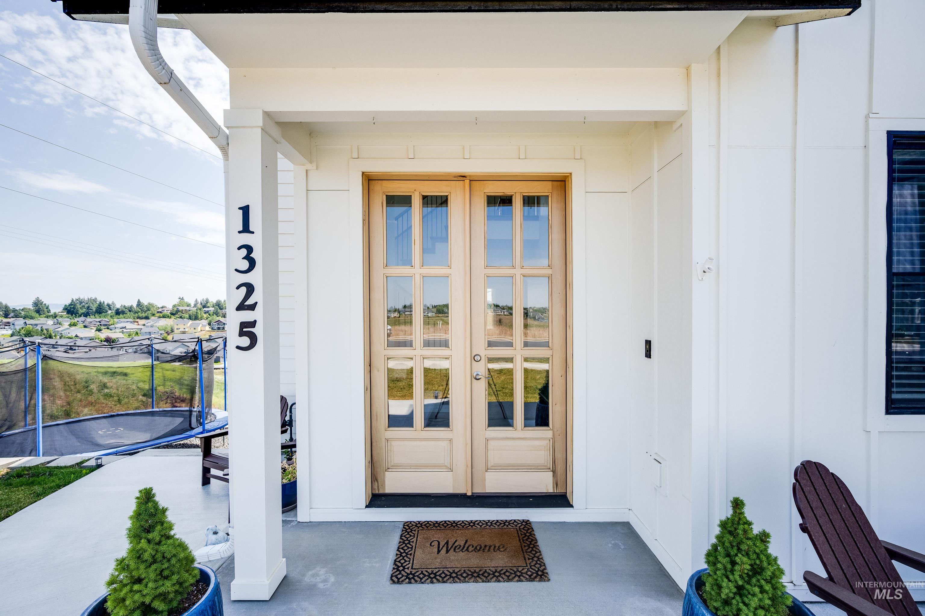 1325 SW Panorama Drive