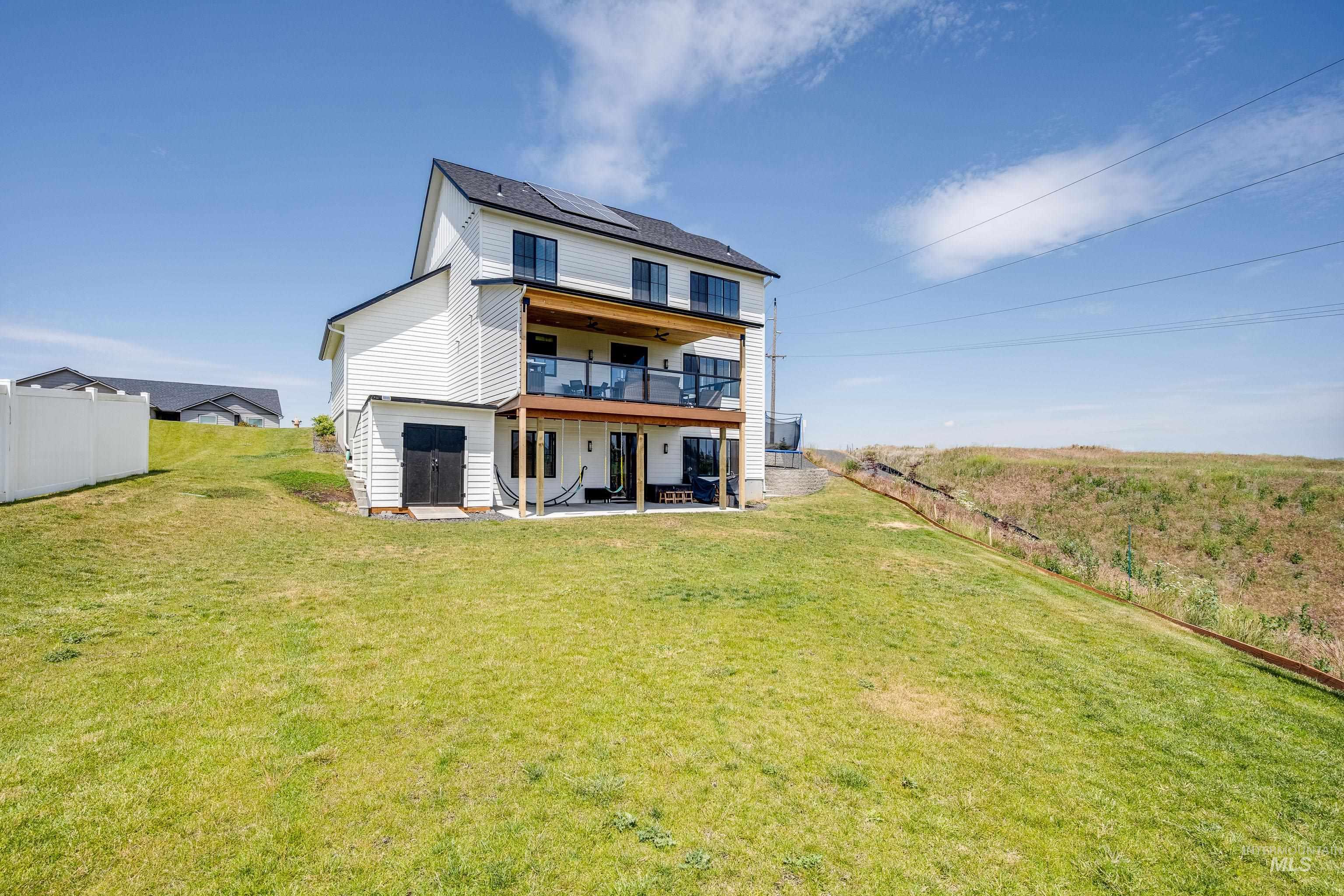 1325 SW Panorama Drive